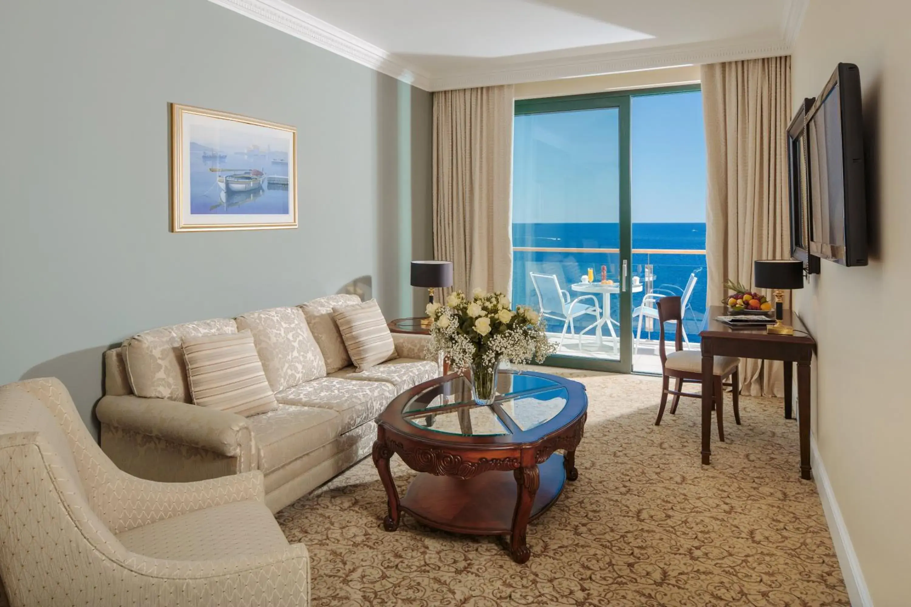 Living room, Seating Area in Royal Princess Hotel