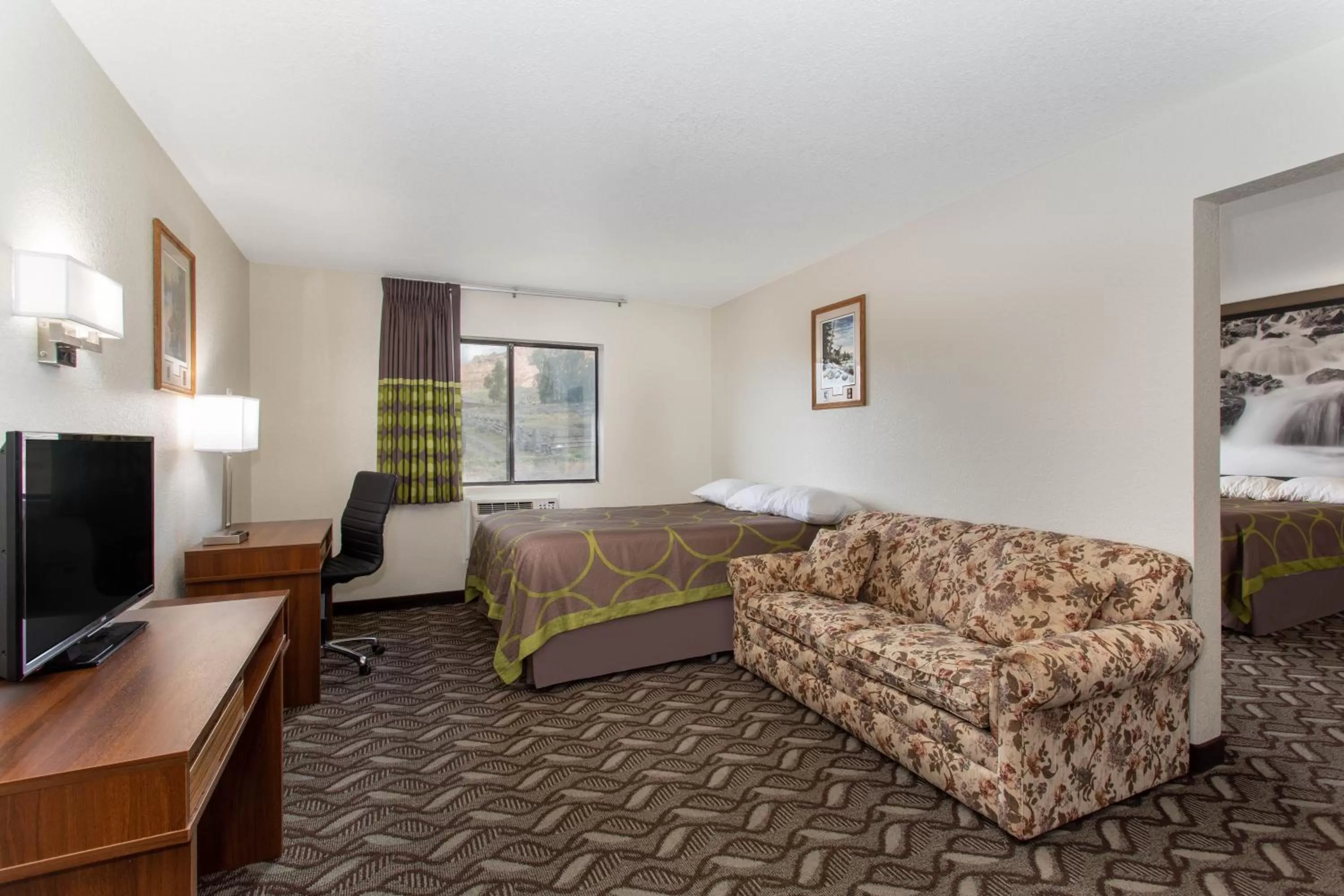 Bed in Super 8 by Wyndham Dubois