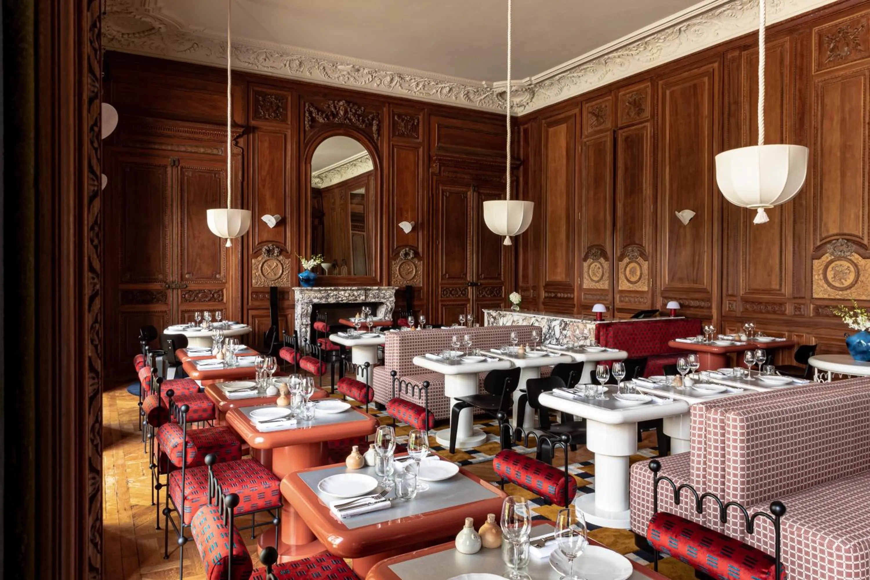 Restaurant/places to eat in Cowley Manor Experimental