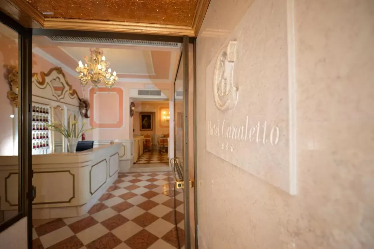 Lobby or reception in Hotel Canaletto