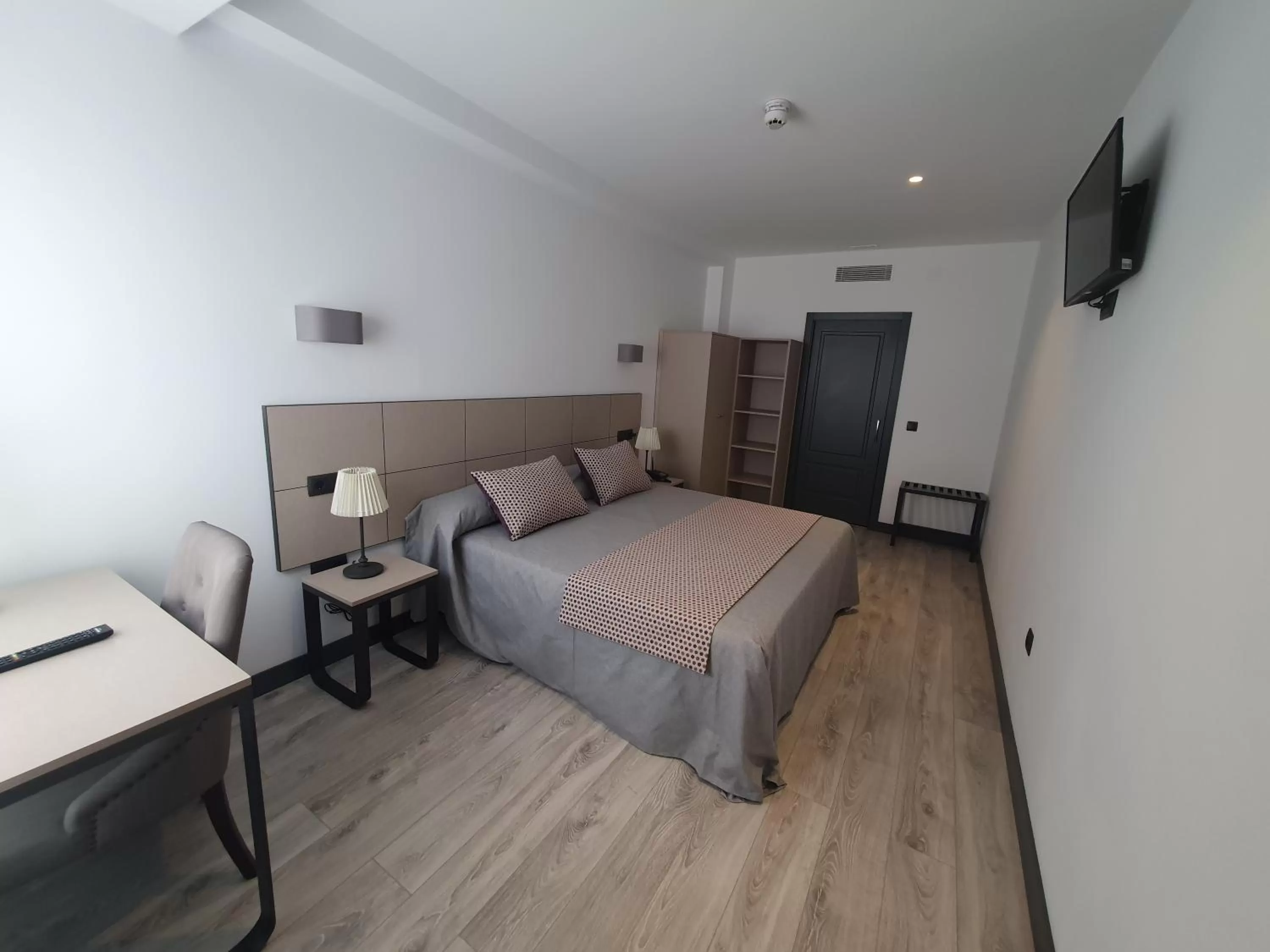 Photo of the whole room, Bed in HOTEL IBERUM