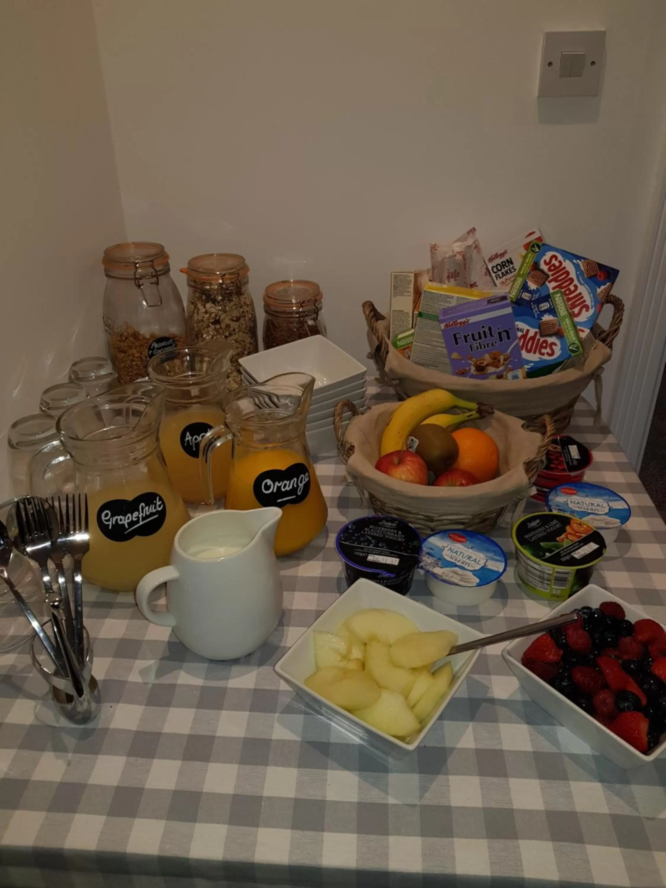 Breakfast in Saracens House