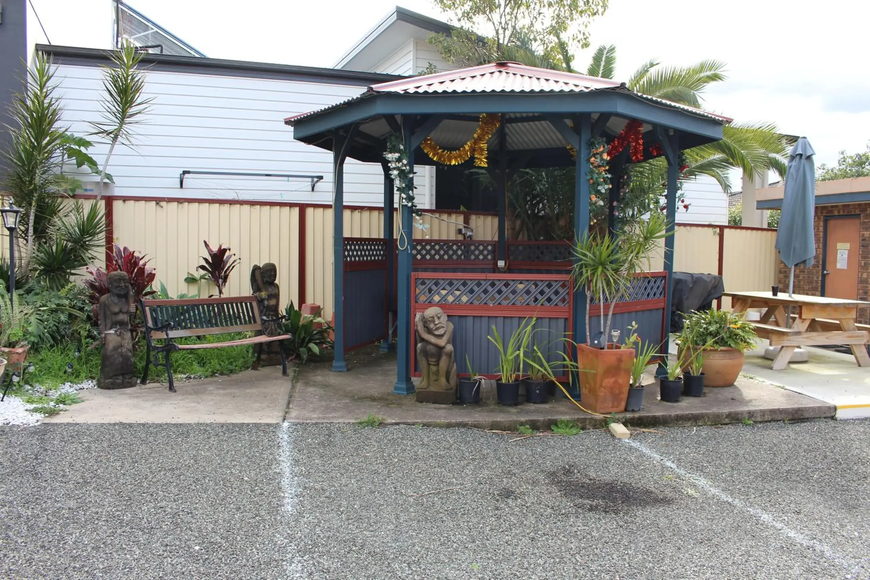 Patio in Bridge View Motel