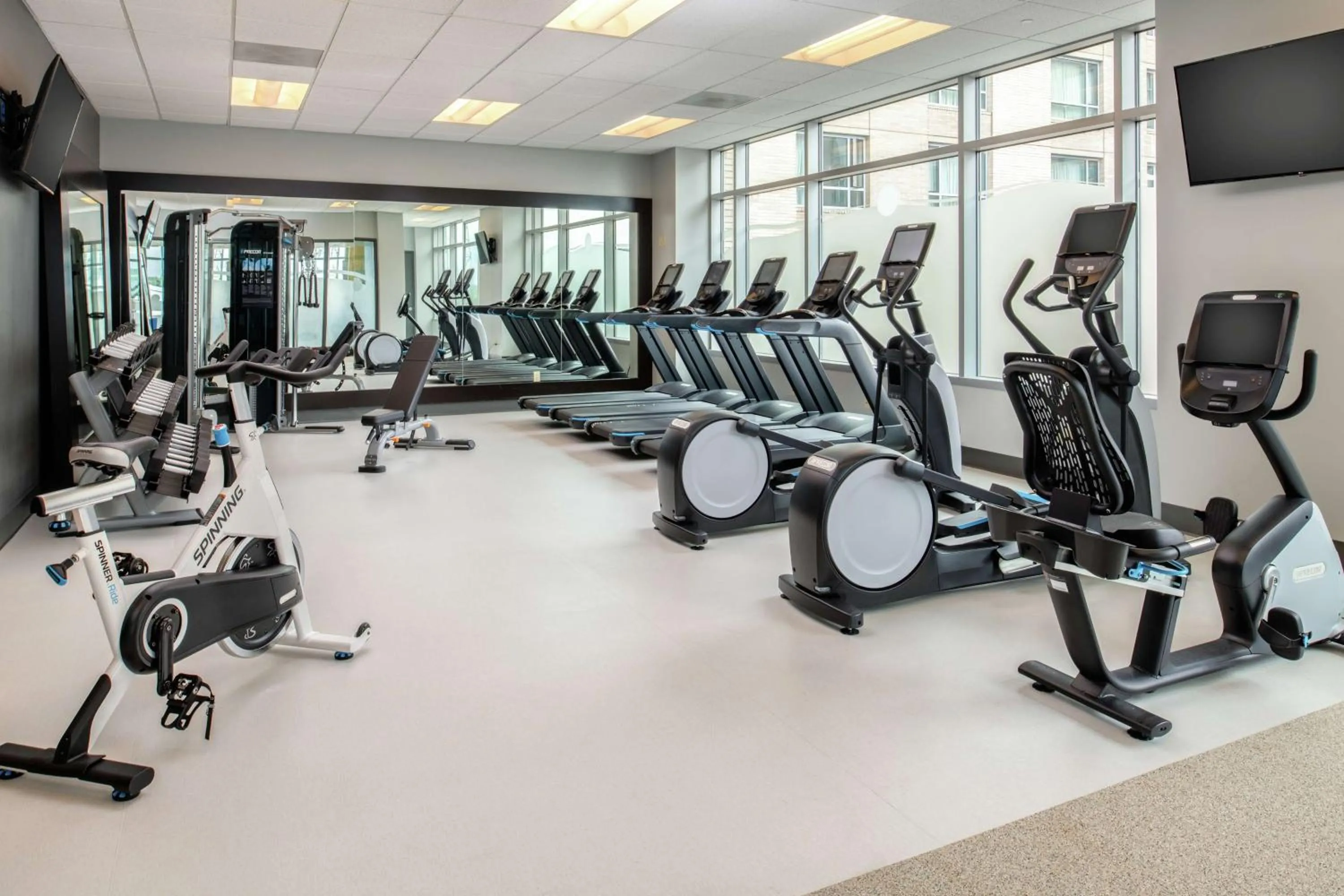 Fitness centre/facilities in Hilton Vancouver Washington