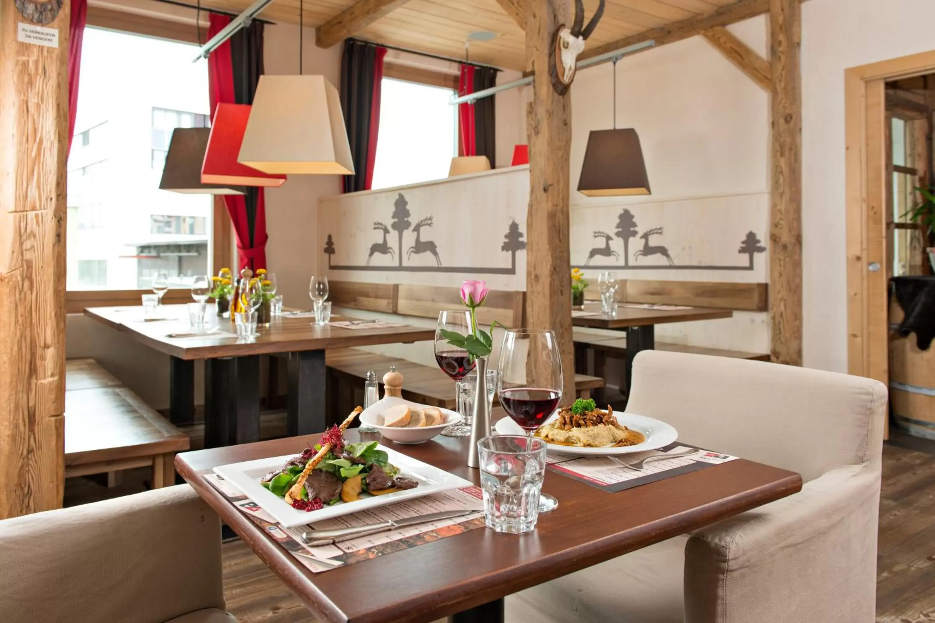 Restaurant/places to eat in Hotel Piz St. Moritz