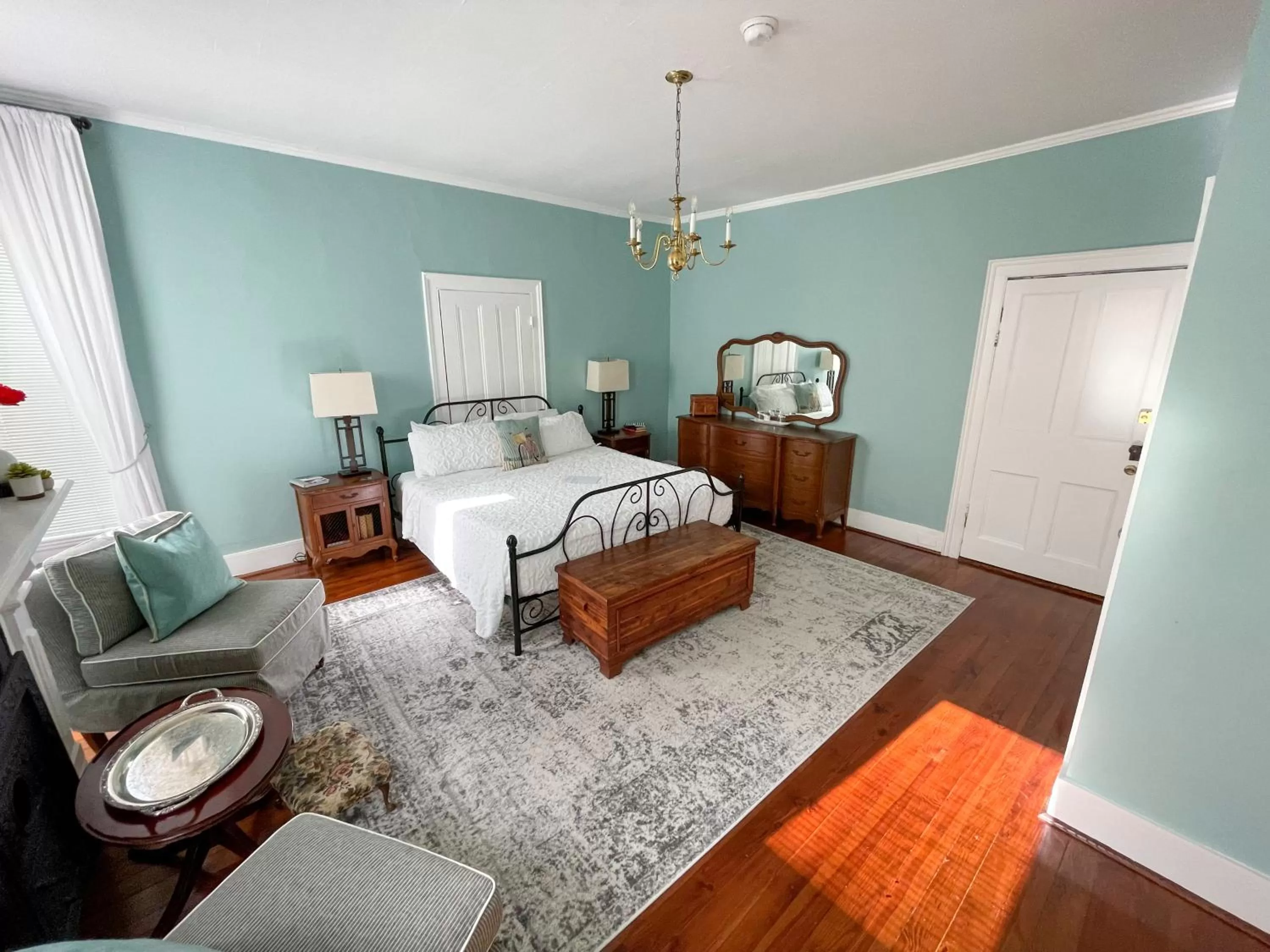 Photo of the whole room in Meadows Inn