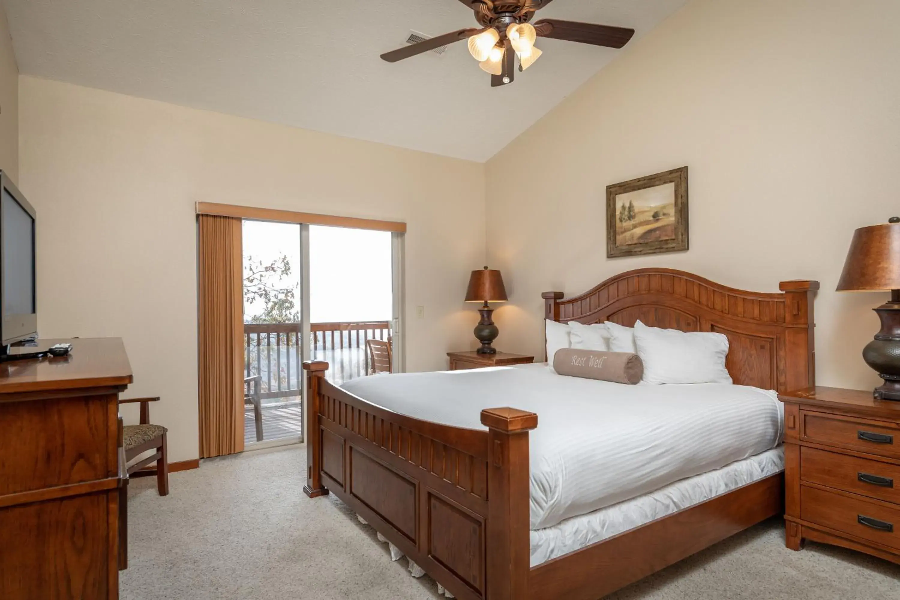 Bedroom, Bed in The Lodges at Table Rock by Capital Vacations