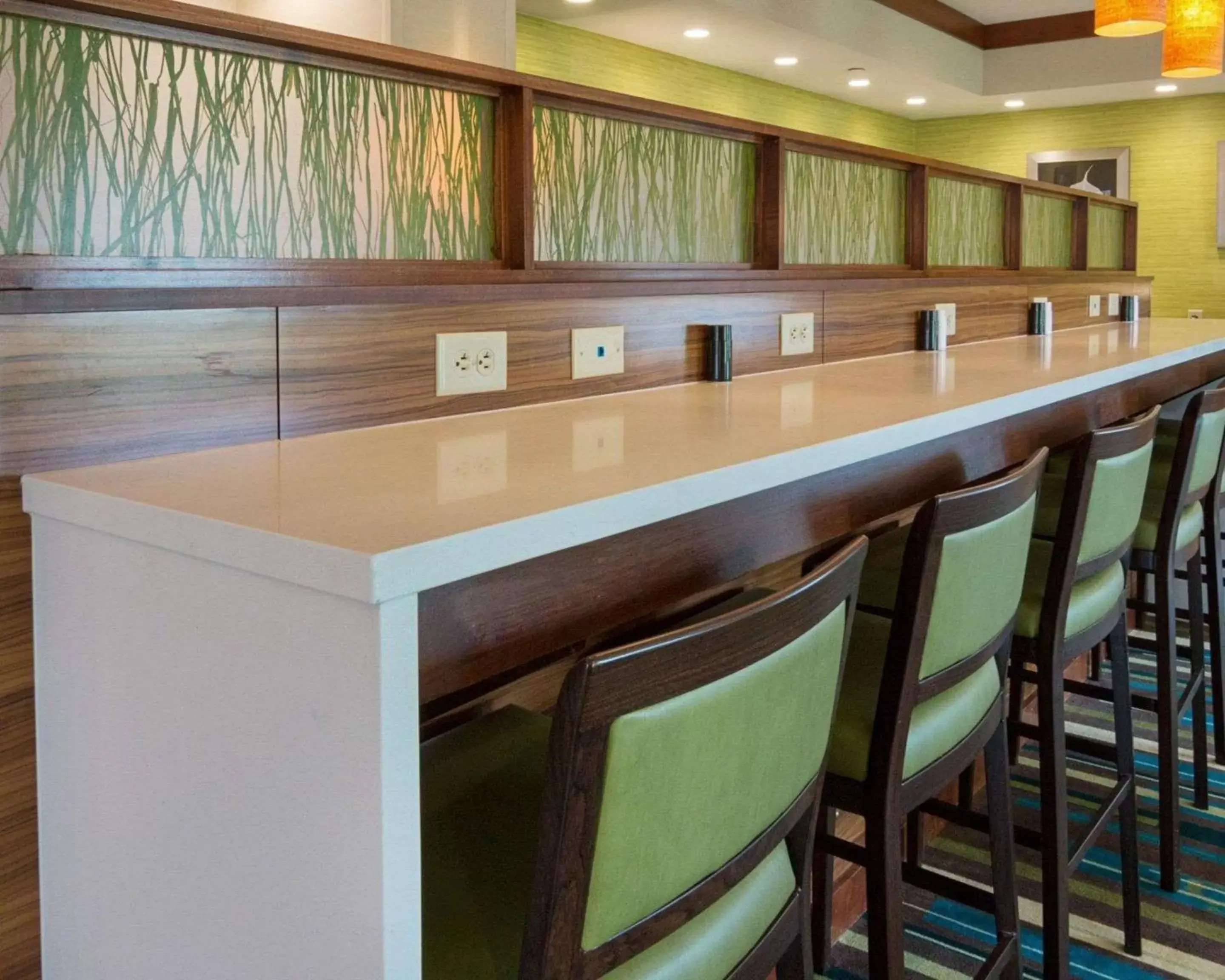 Restaurant/places to eat in Comfort Suites Bossier City