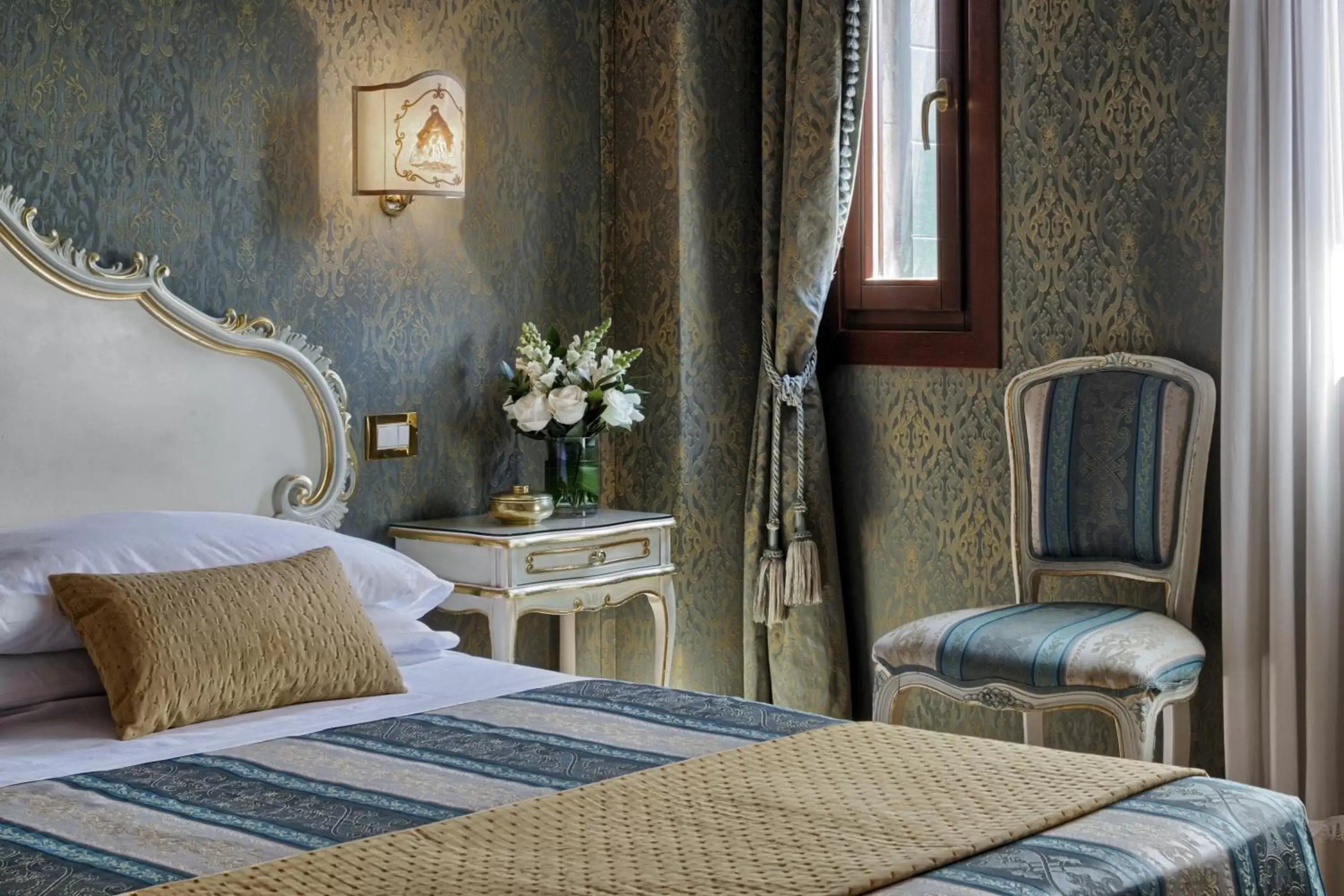 Bedroom, Bed in Antica Locanda al Gambero Bedroom, Bed in Antica Locanda al Gambero