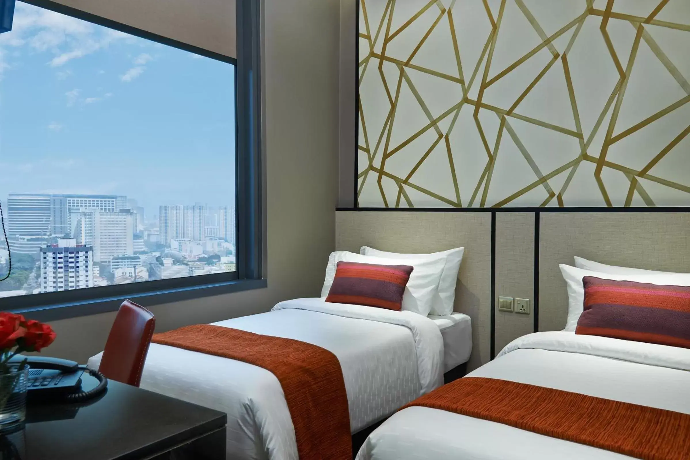 Superior Twin Room with City View (Halal Set Breakfast) in Hotel Boss