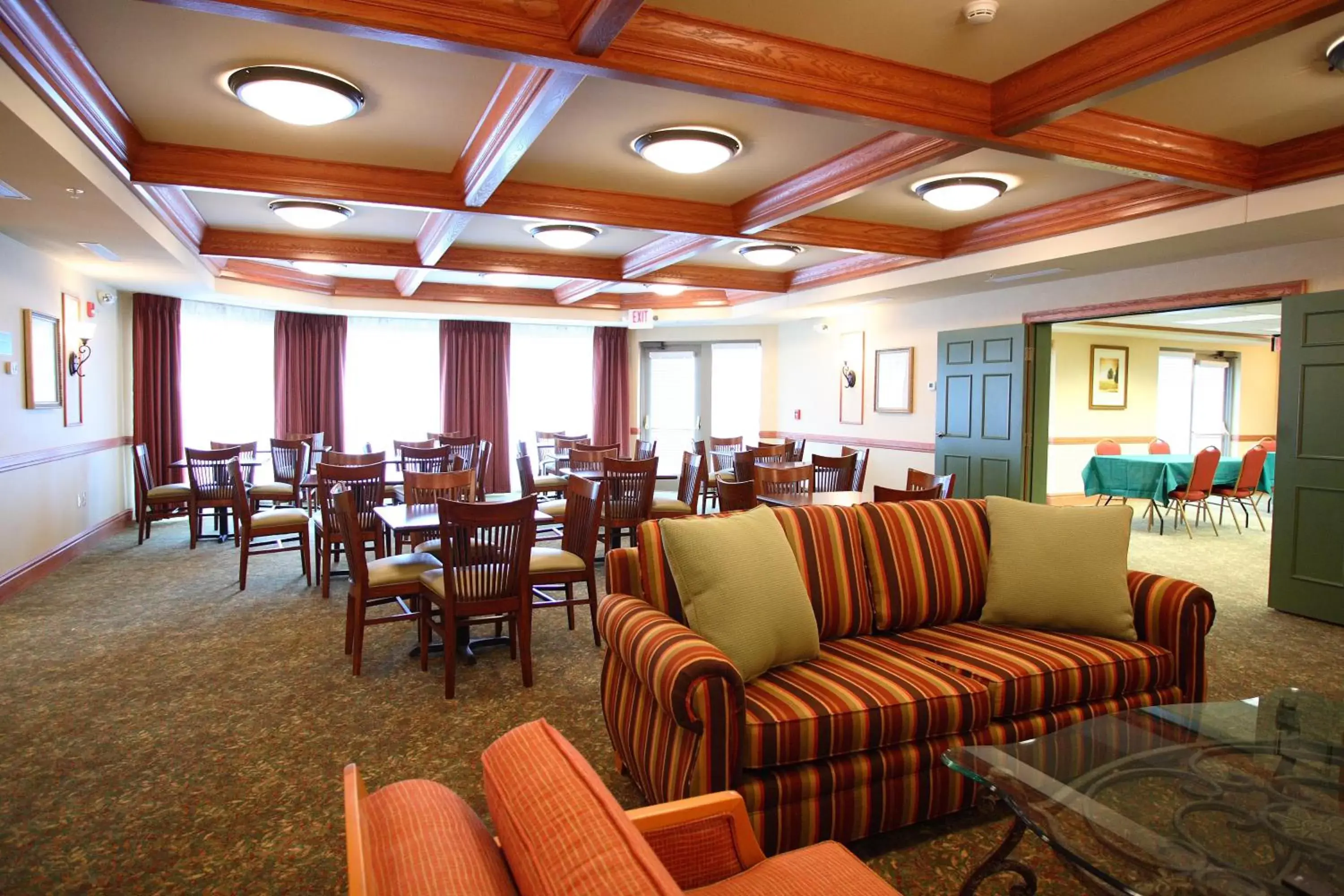Restaurant/Places to Eat in Country Inn & Suites by Radisson, Grand Forks, ND