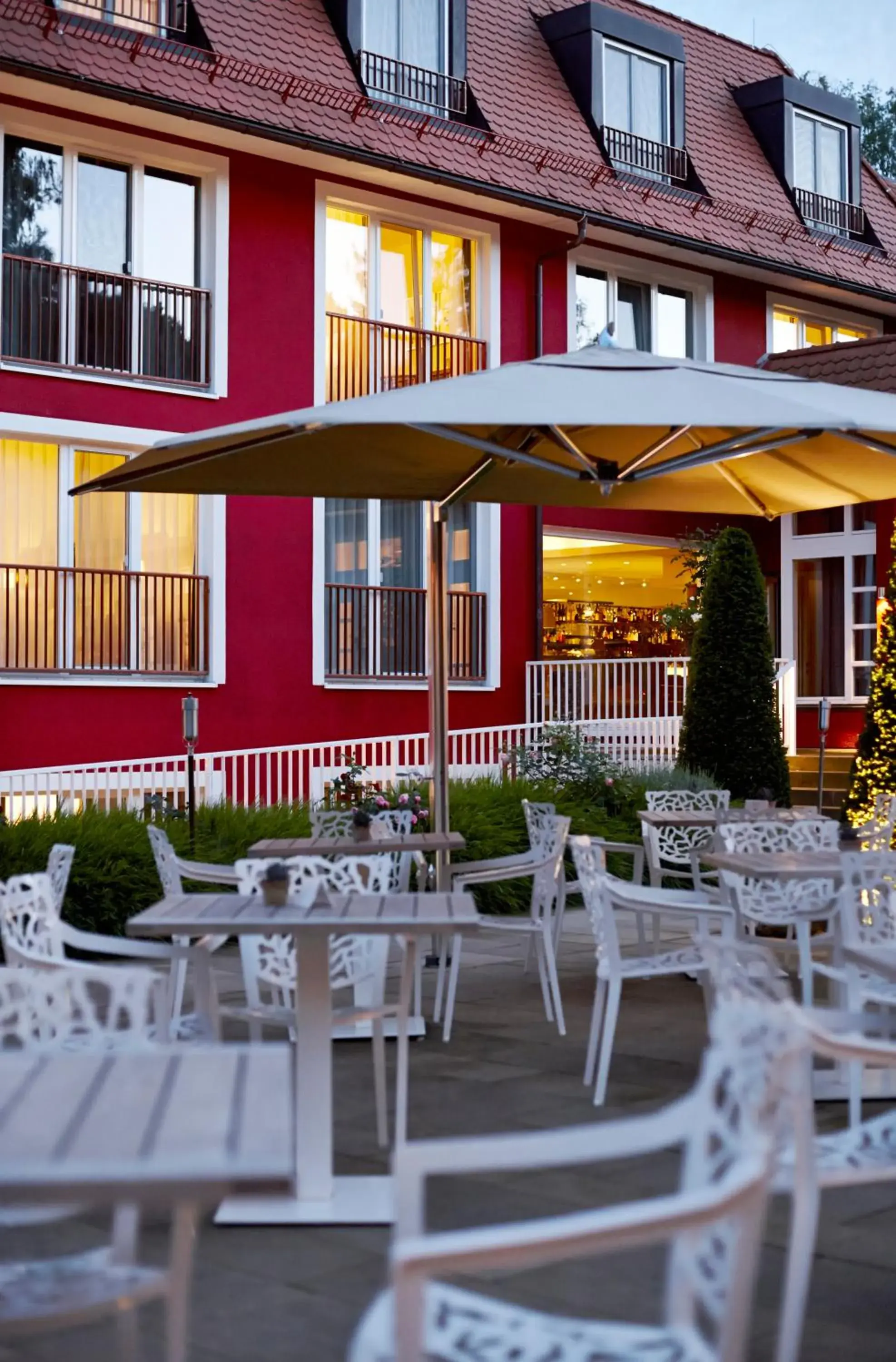 Balcony/Terrace, Restaurant/Places to Eat in Waldhotel Stuttgart