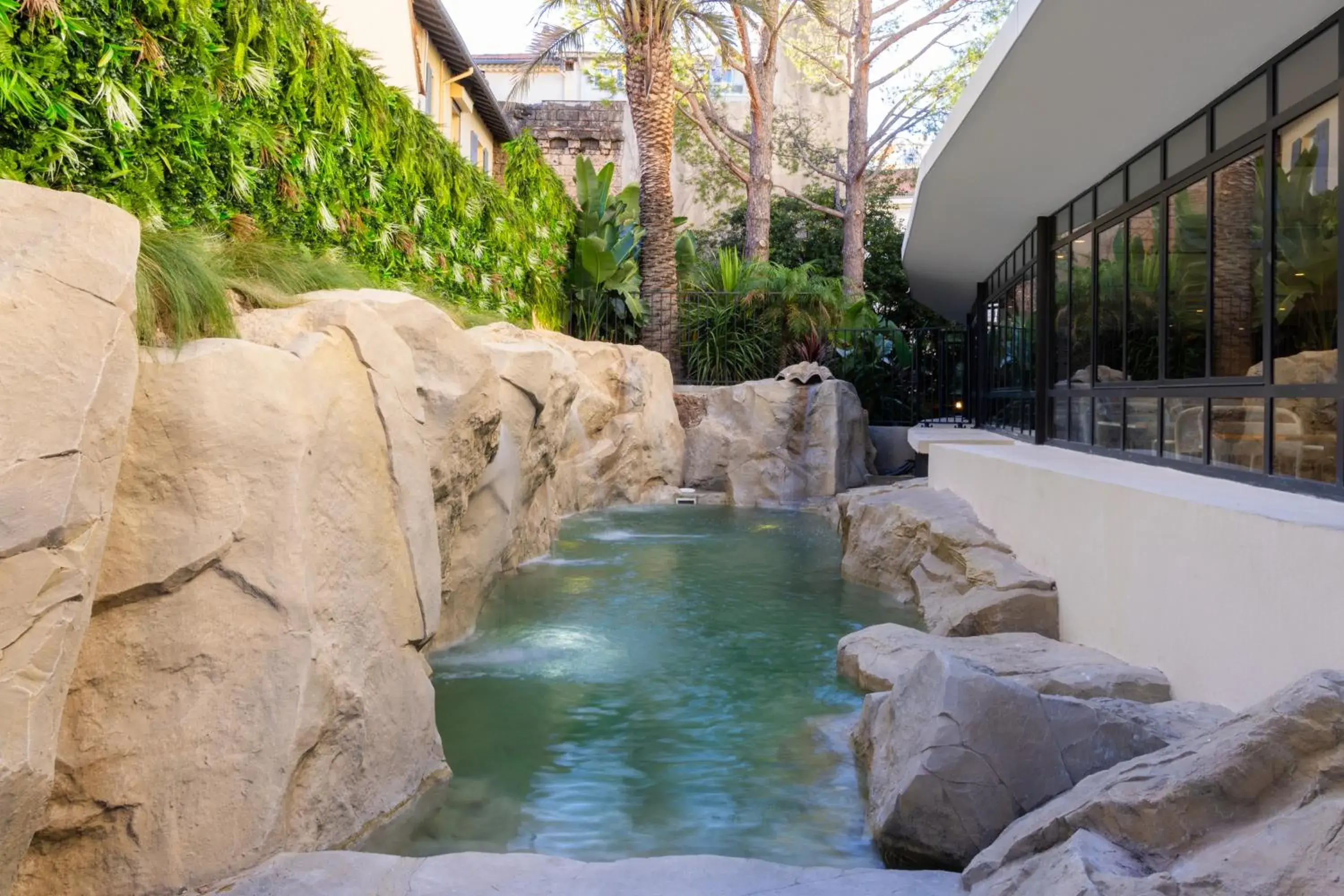 Decorative detail in Staybridge Suites Cannes Centre