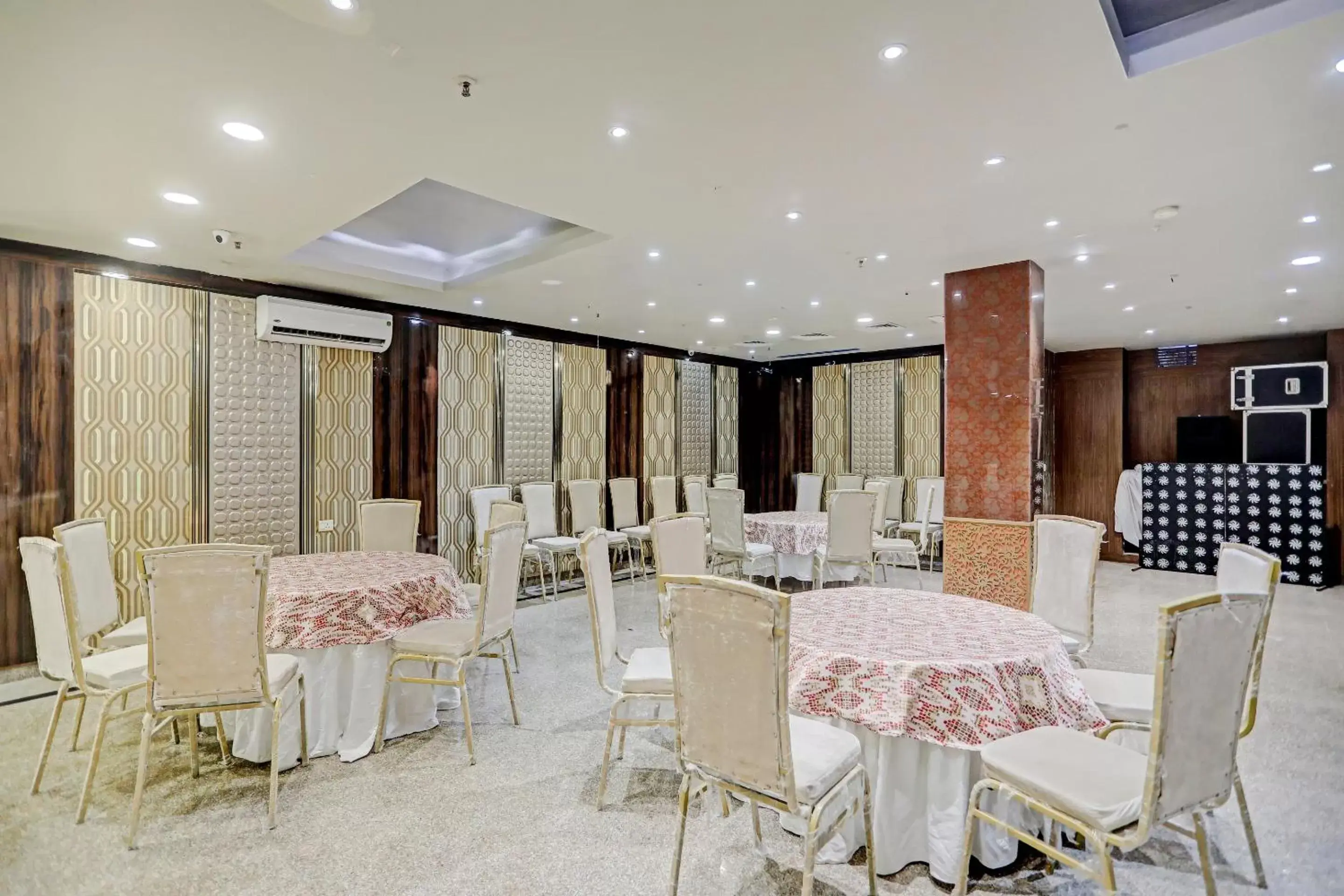 Banquet/Function facilities, Restaurant/Places to Eat in The Orion - Greater Kailash