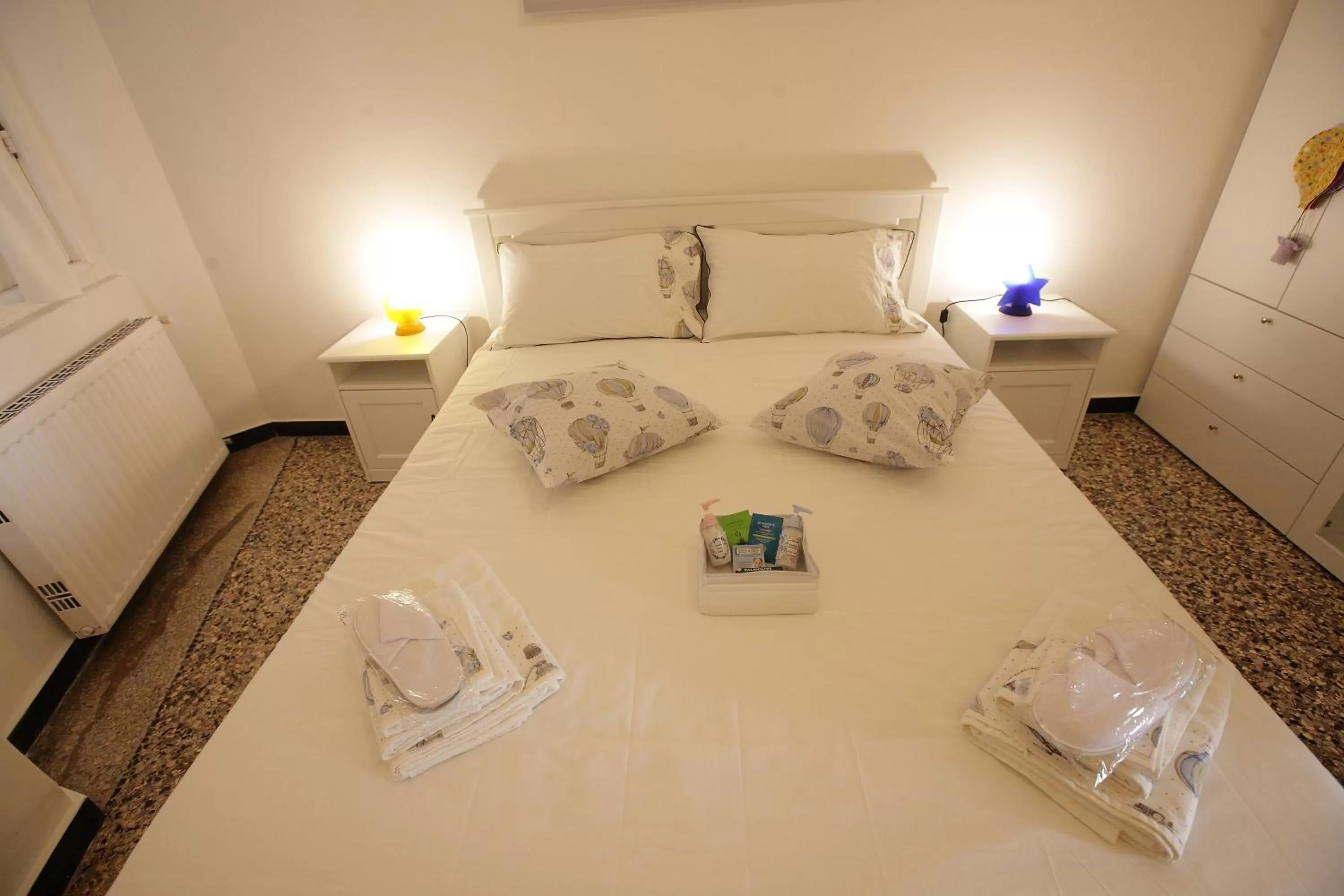 Bed in HOT AIR BALLOONS B&B