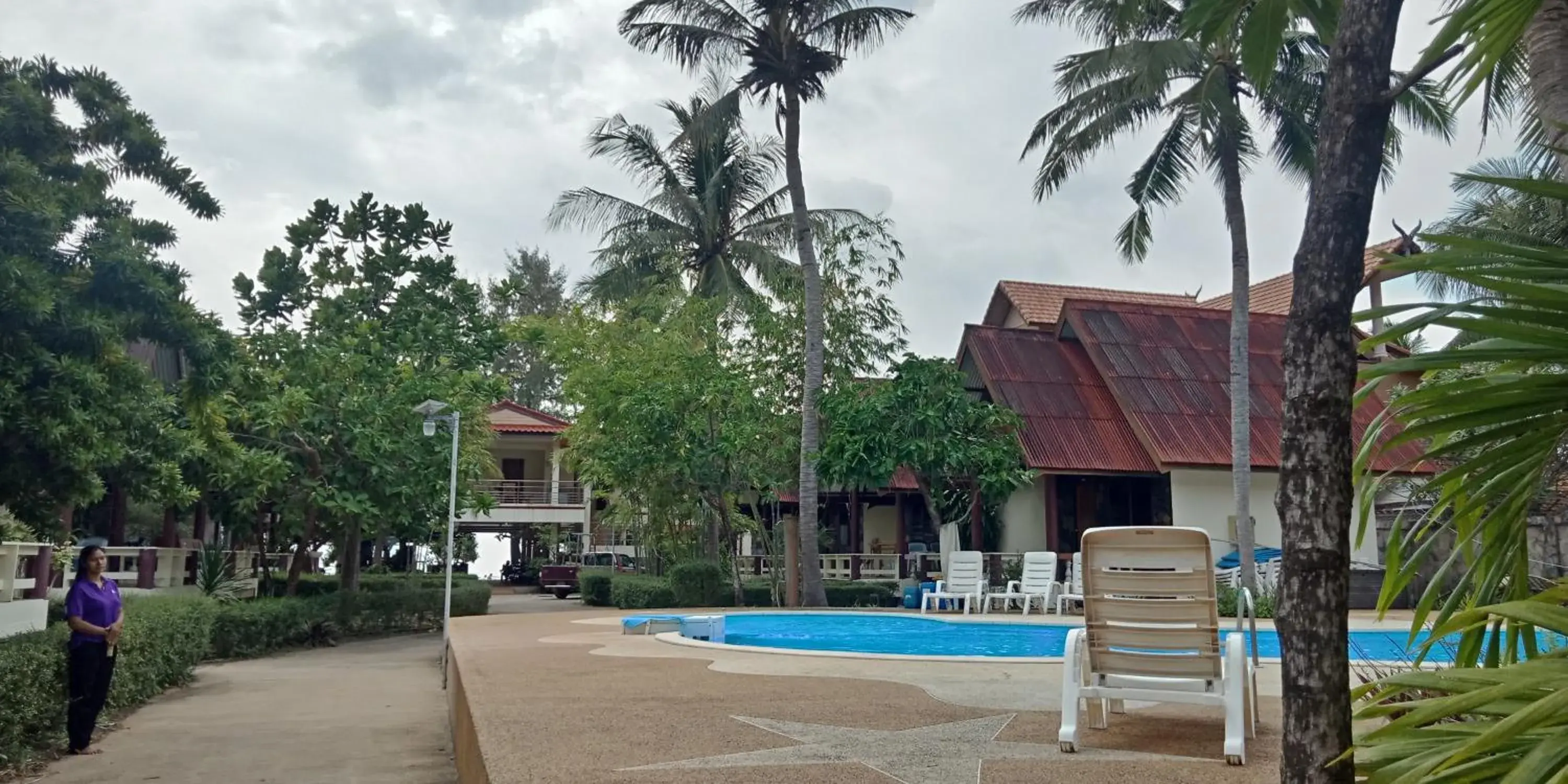 Swimming Pool in Lanta Summer House - SHA Plus