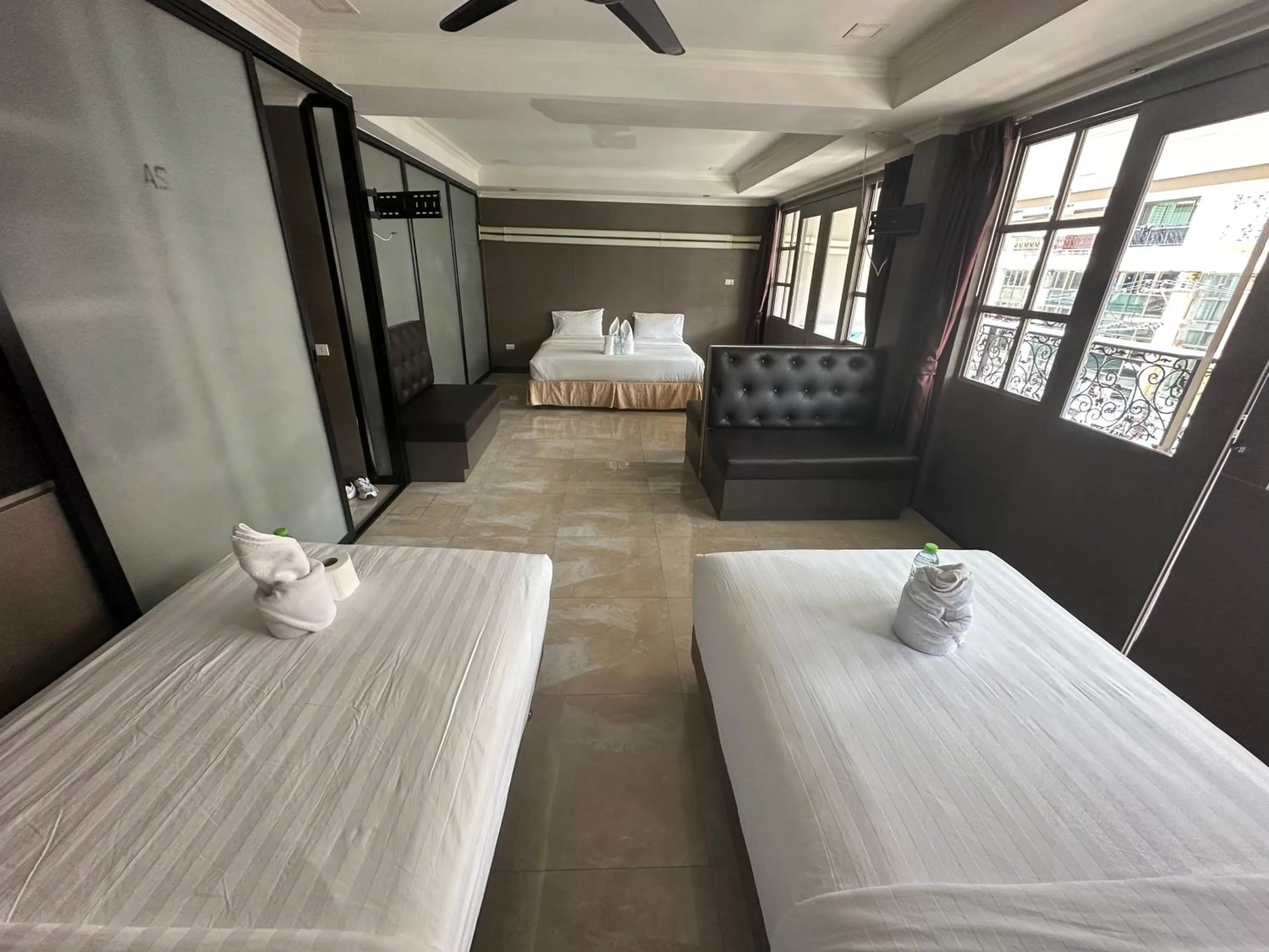 Land Royal Residence