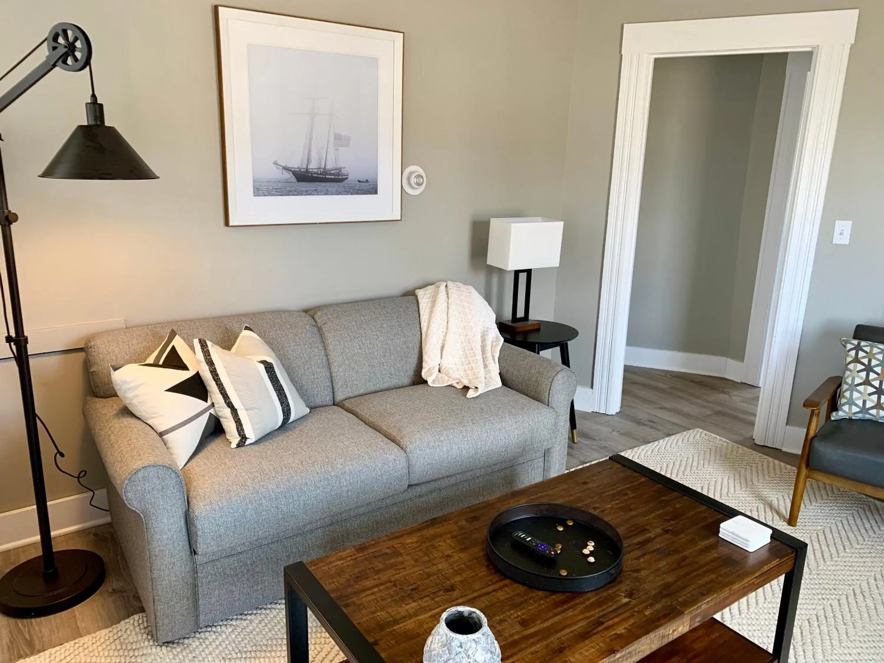 Living room, Seating Area in Harbor View Landing