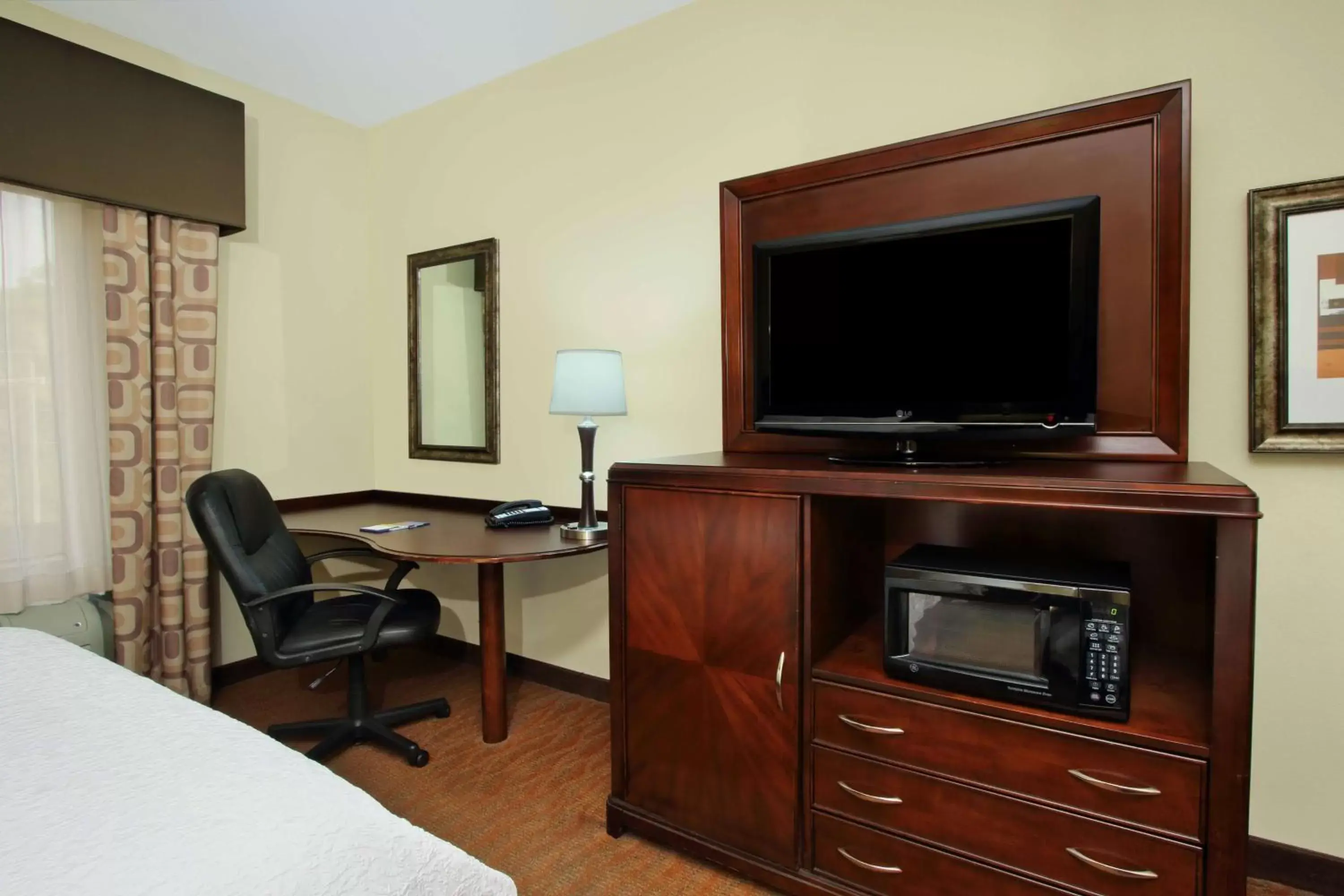 Bedroom, Bed in Hampton Inn & Suites Conroe I 45 North Bedroom, Bed in Hampton Inn & Suites Conroe I 45 North