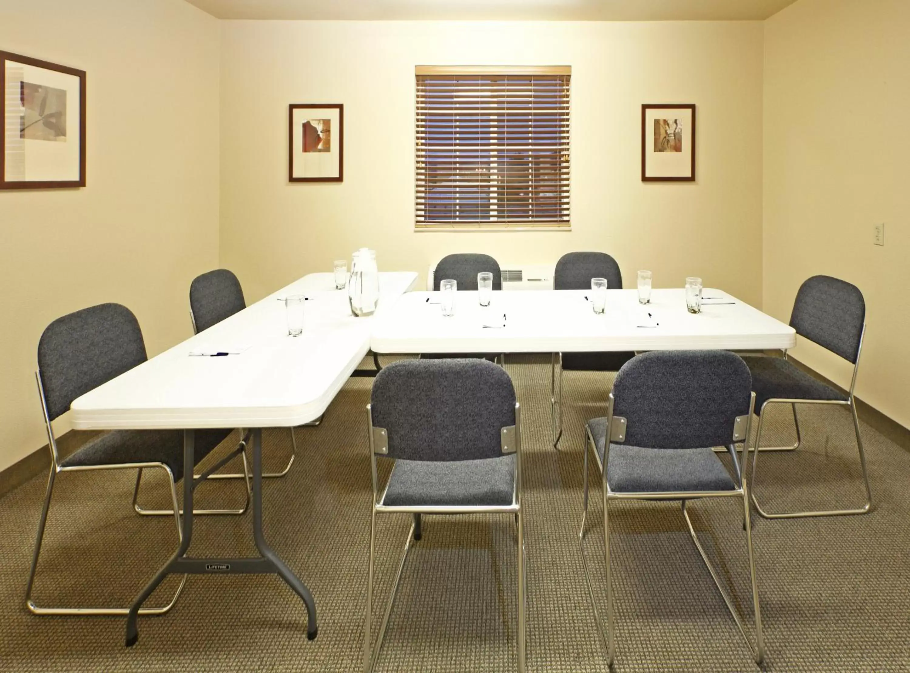 Meeting/conference room in Candlewood Suites Fayetteville, an IHG Hotel