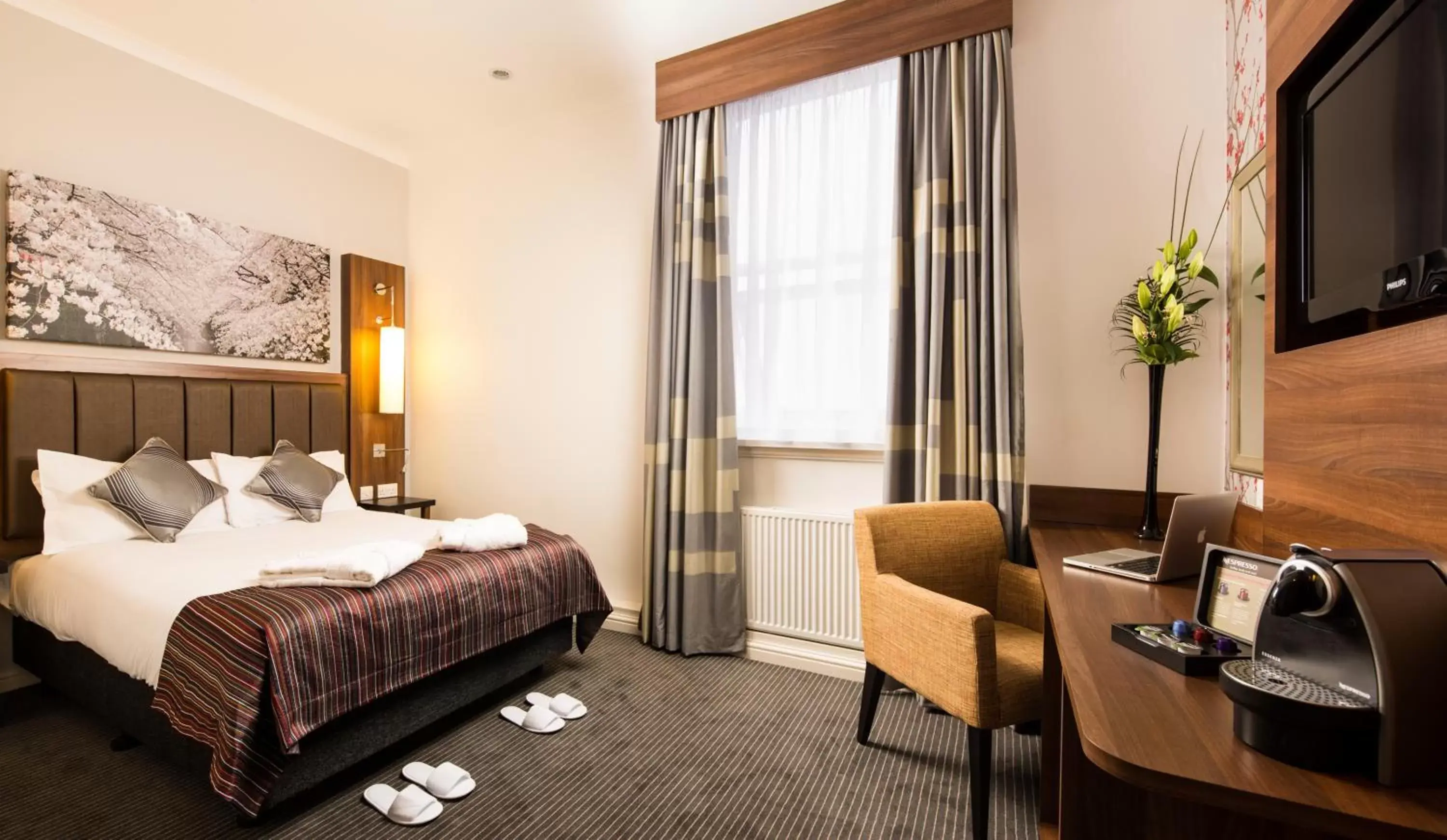 Superior Double Room in Mercure Darlington King's Hotel