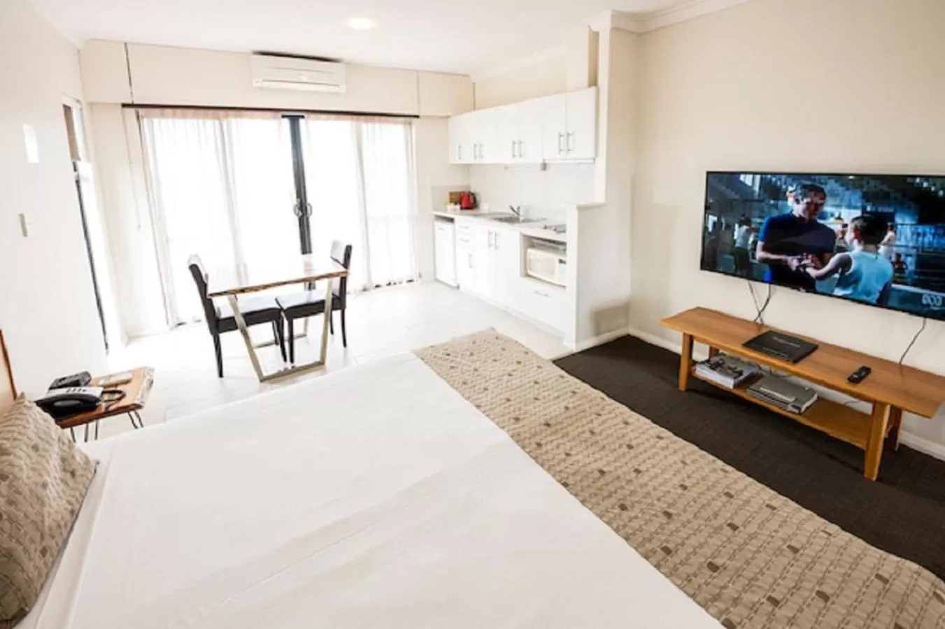 Seating area, Bed in Margarets Beach Resort