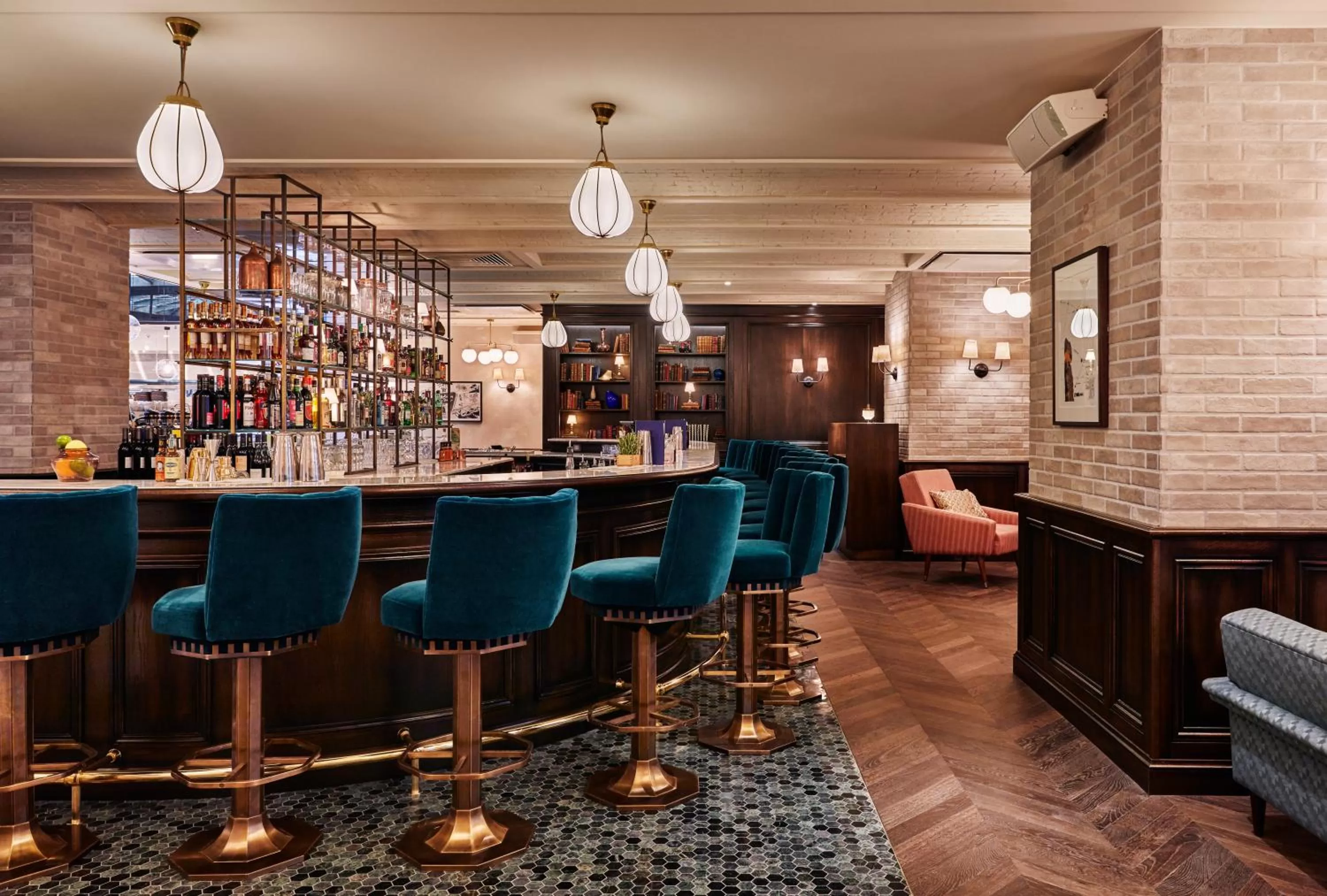 Lounge or bar in The Hoxton, Paris