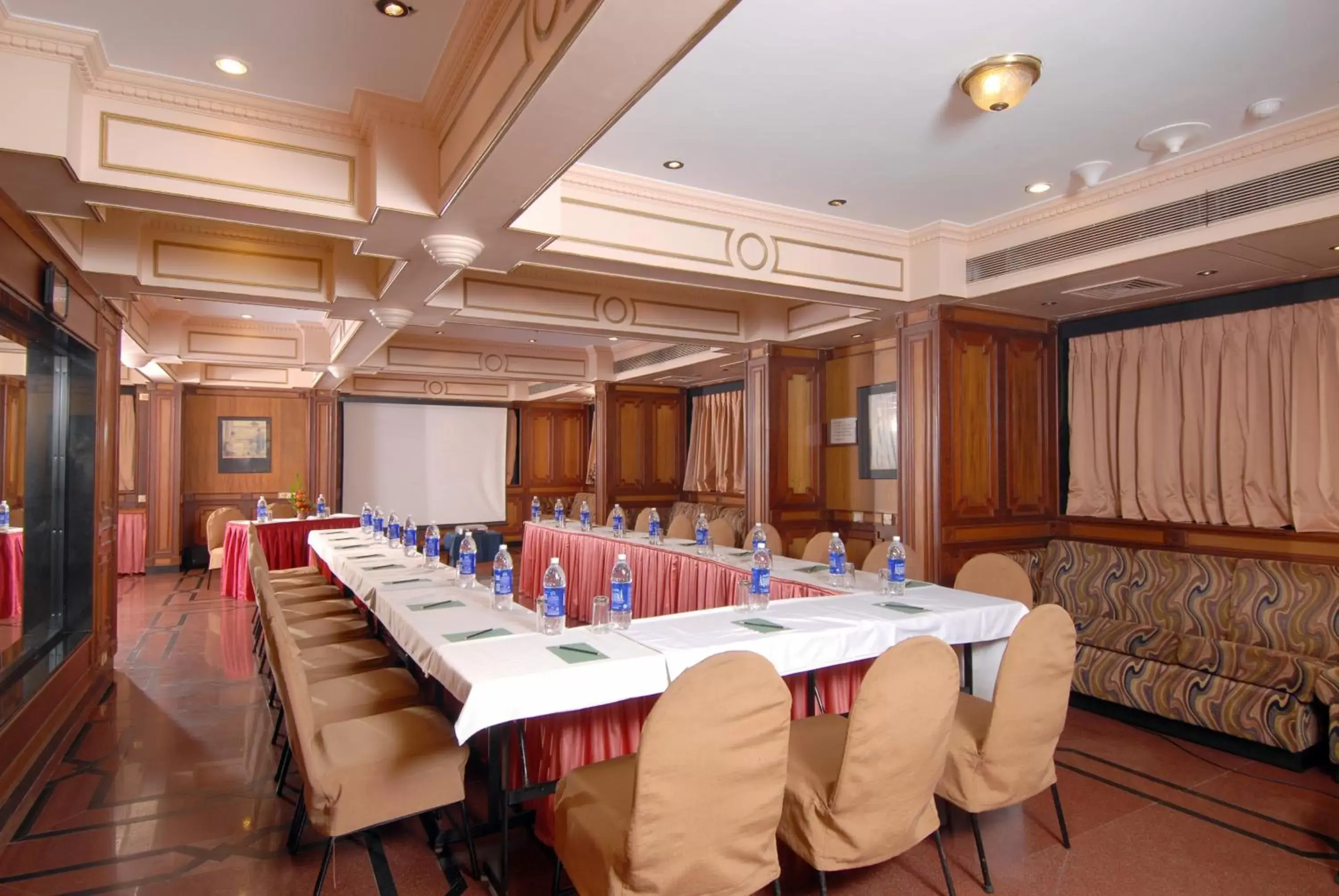 Meeting/conference room in Hotel Park View, Mumbai