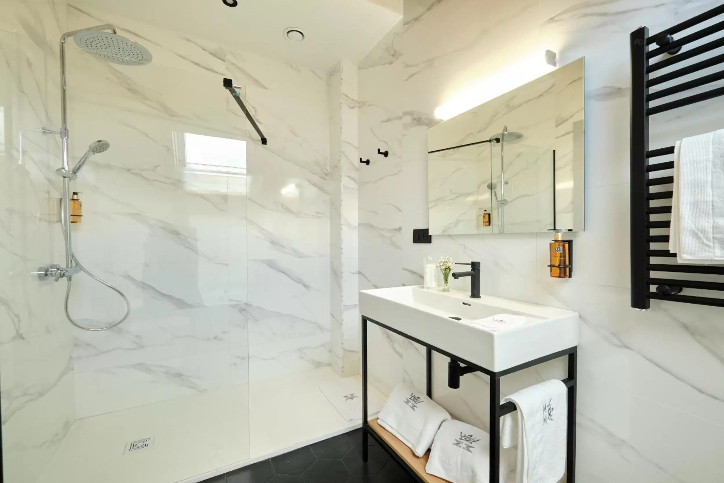 Shower, Bathroom in HOTEL BOUTIQUE VILLA DEL MARQUÉS