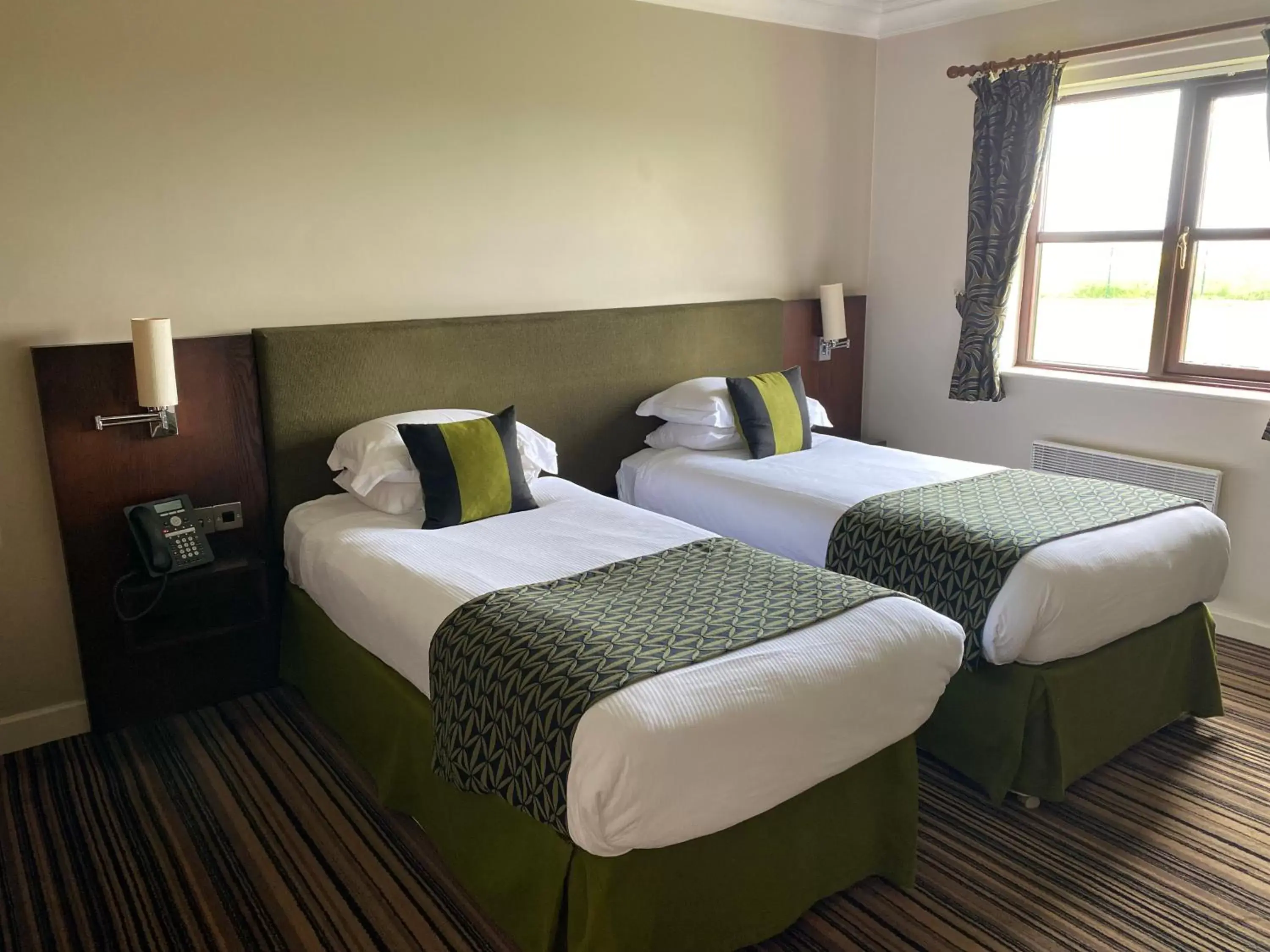 Bedroom, Bed in Burntwood Court Hotel