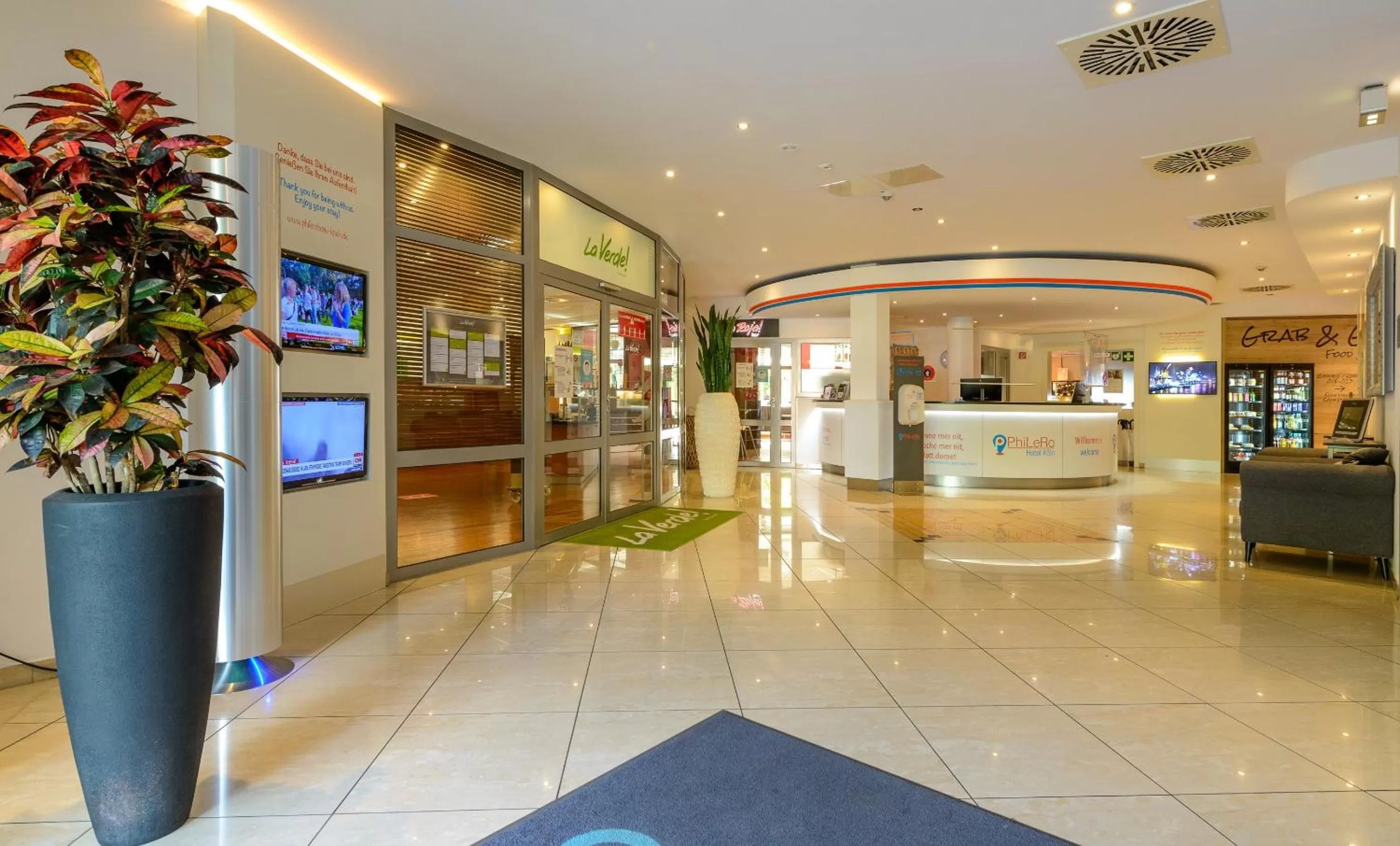 Lobby or reception in PhiLeRo Hotel Köln