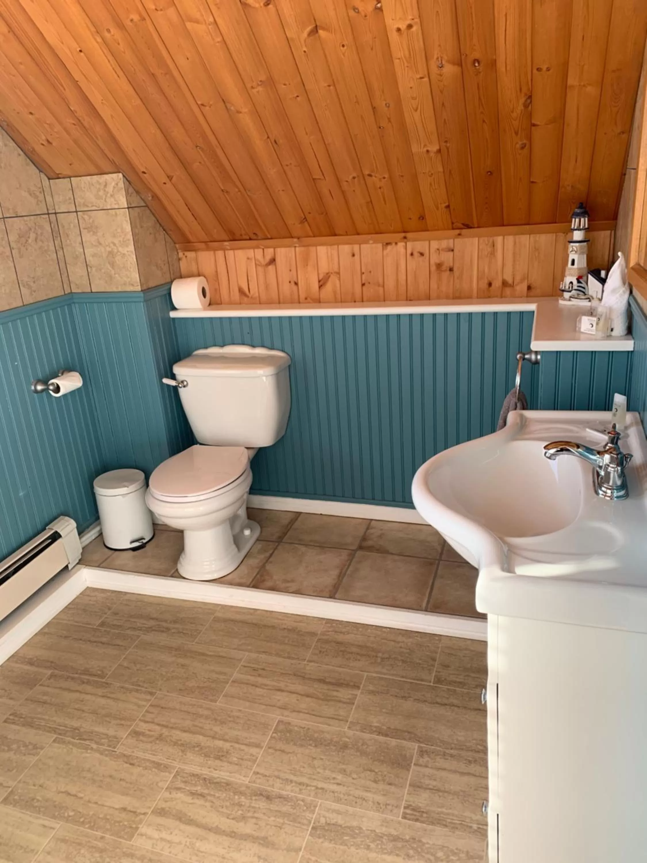 Alma Shore Lane Suites & Cottages