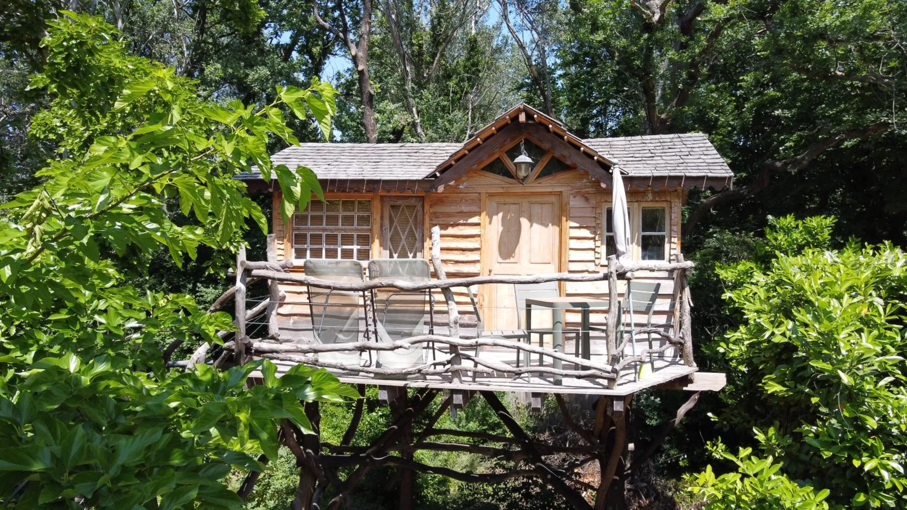 Patio, Property Building in Le Pavillon Vert - B&B