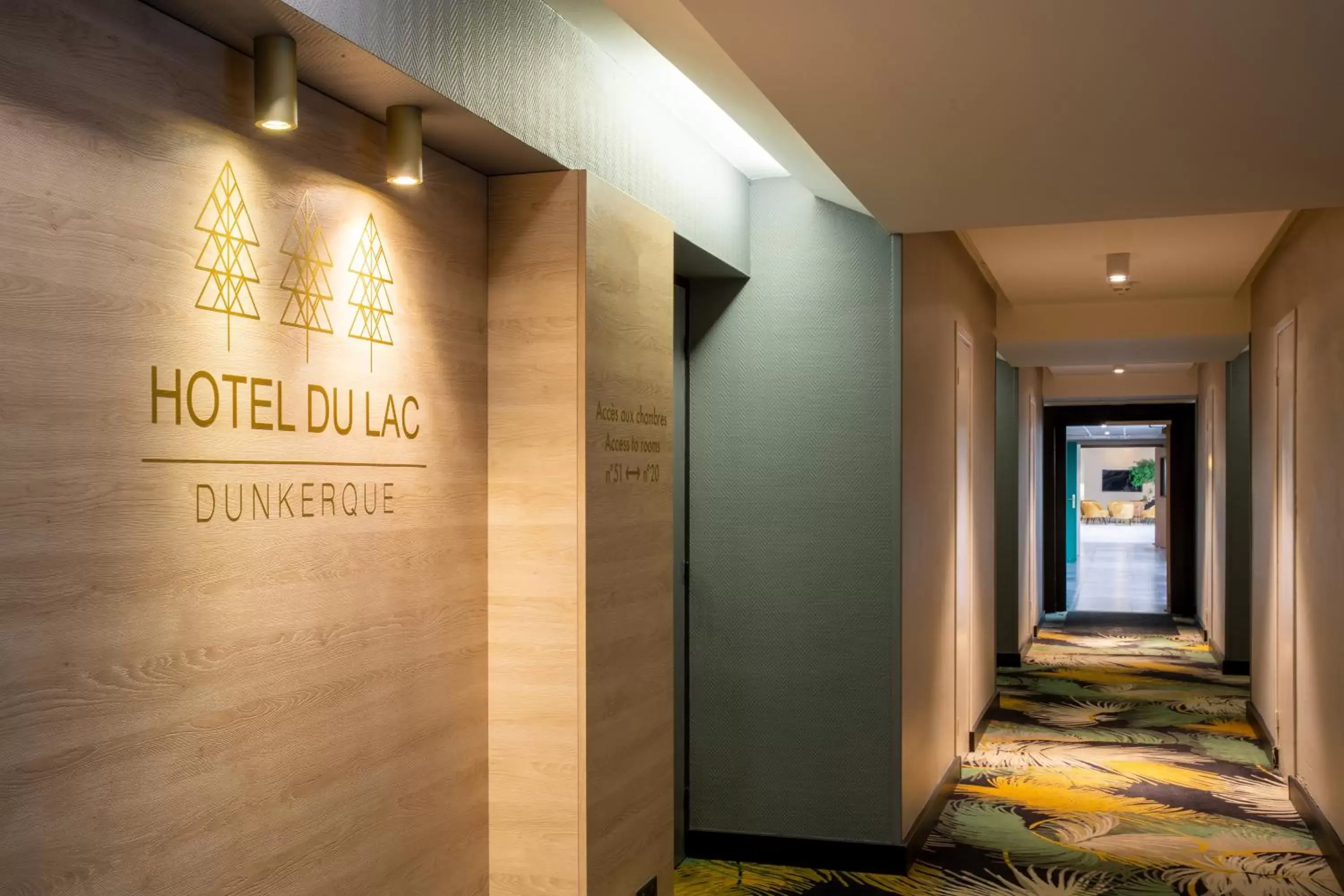 Property building in Best Western Hotel du Lac Dunkerque- Restaurant ouvert 7/7 midi et soir Property building in Best Western Hotel du Lac Dunkerque- Restaurant ouvert 7/7 midi et soir