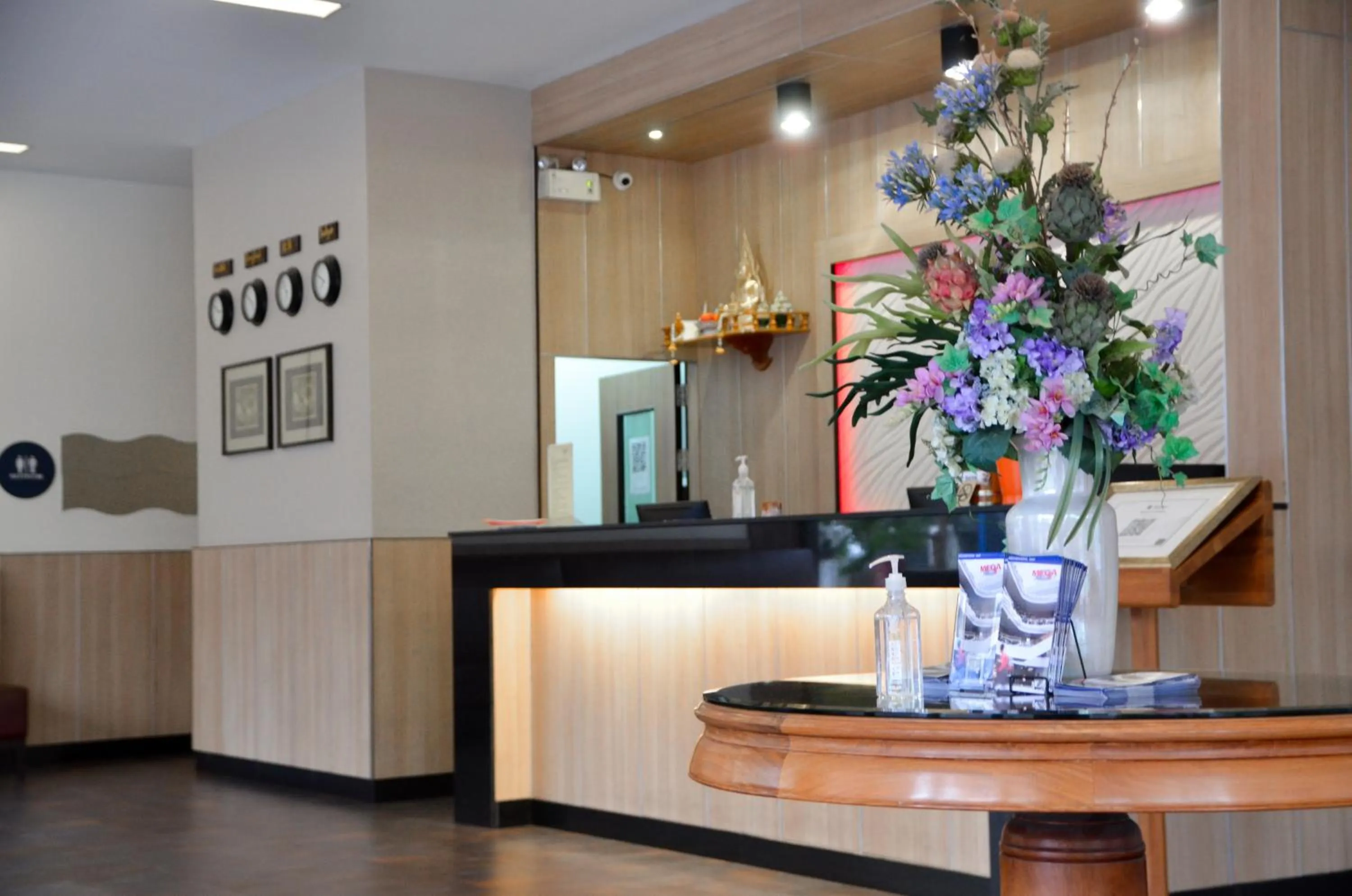 Lobby or reception in Marsi Hotel Bangkok