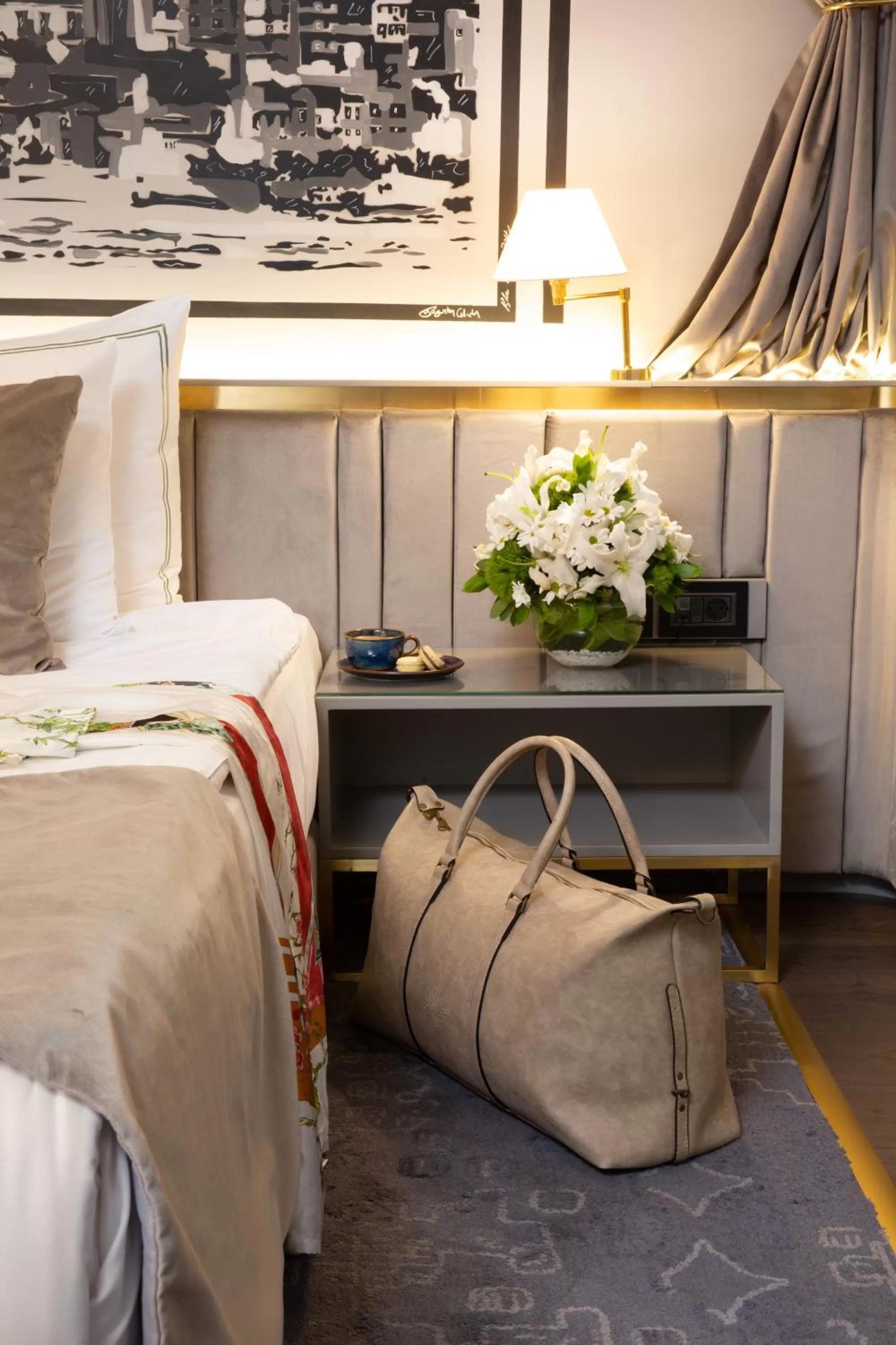 Seating area, Bed in The Wings Hotel Istanbul