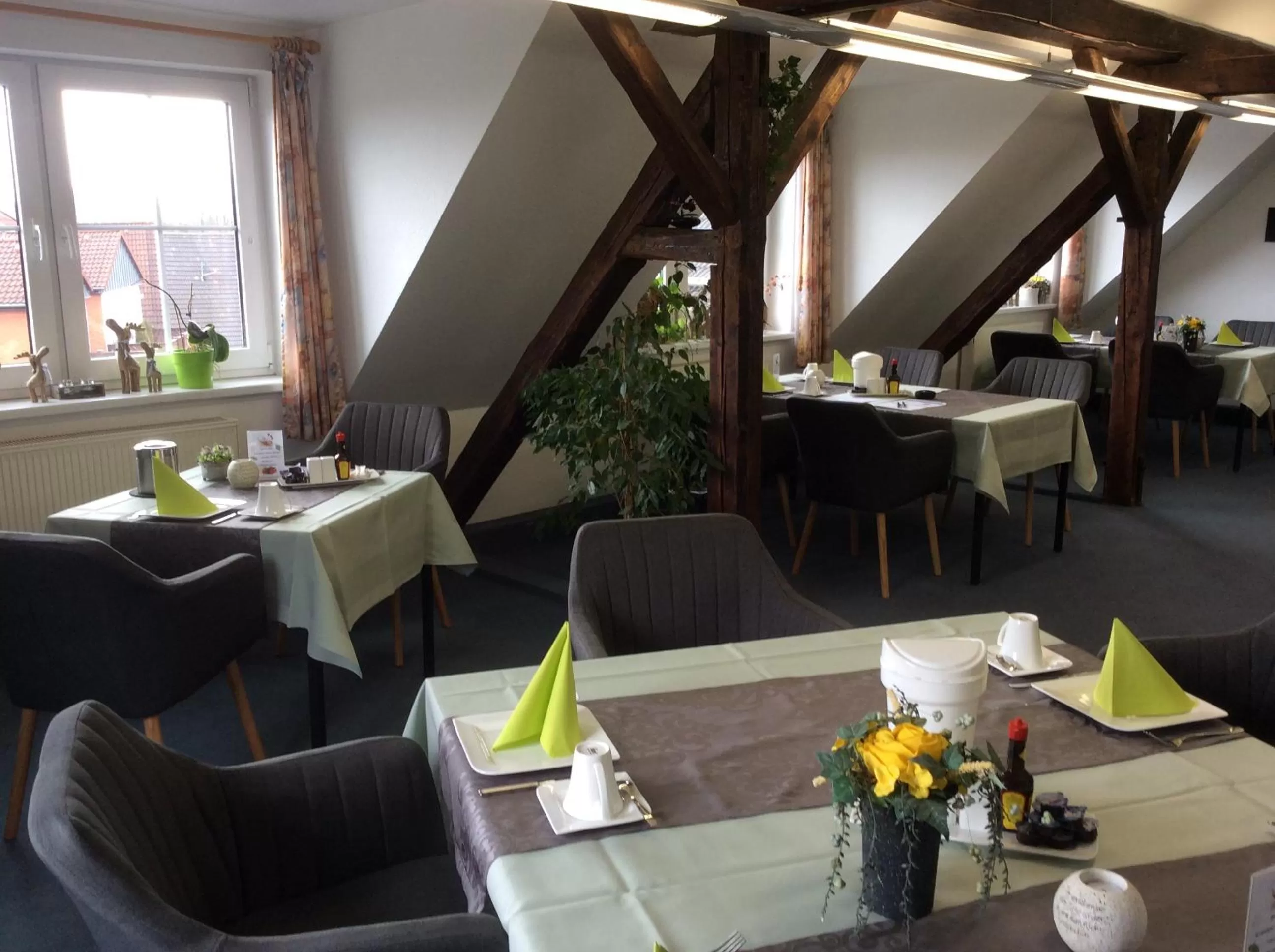 Restaurant/places to eat in Hotel am Maibaum