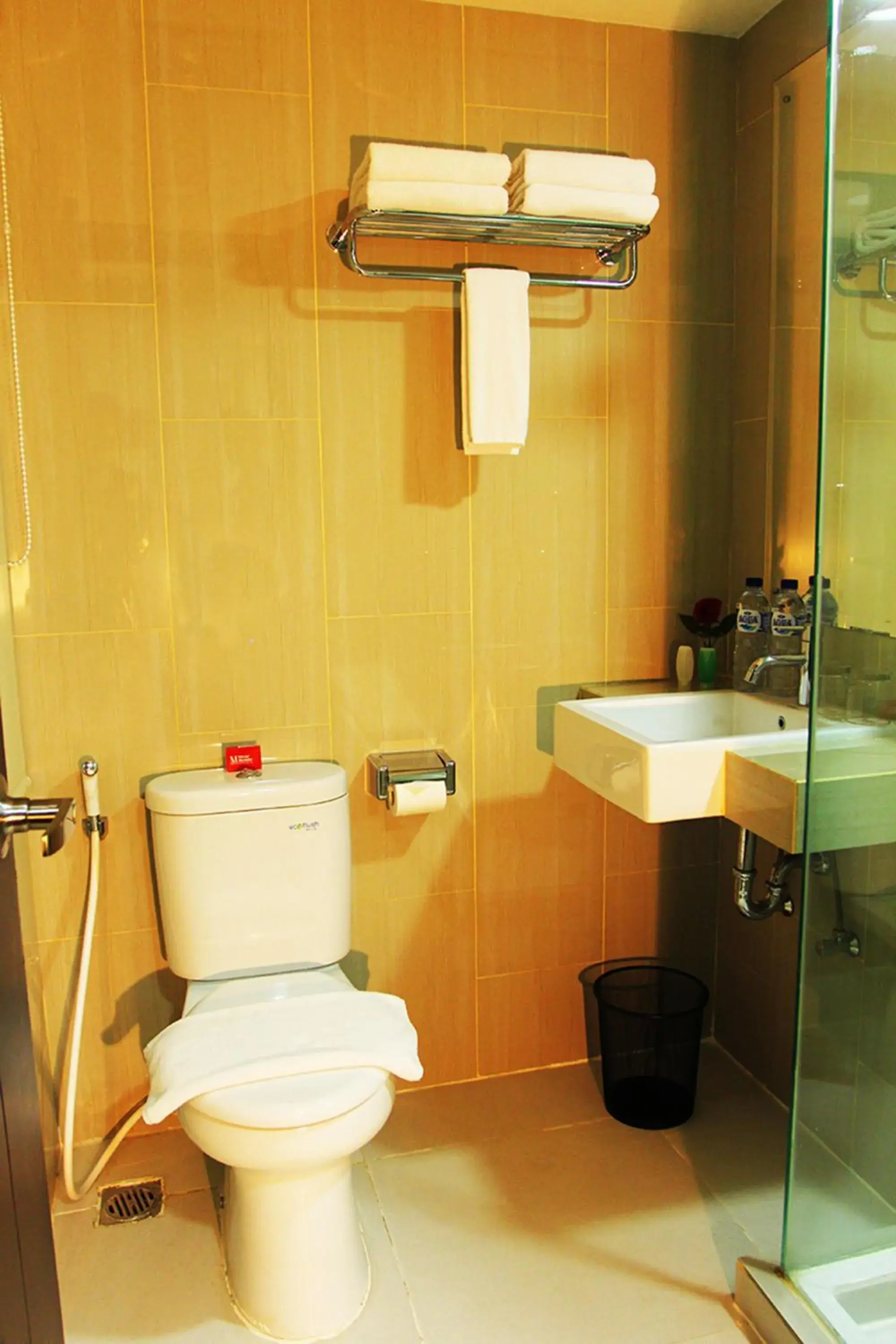 Toilet, Bathroom in Merapi Merbabu Hotels Bekasi