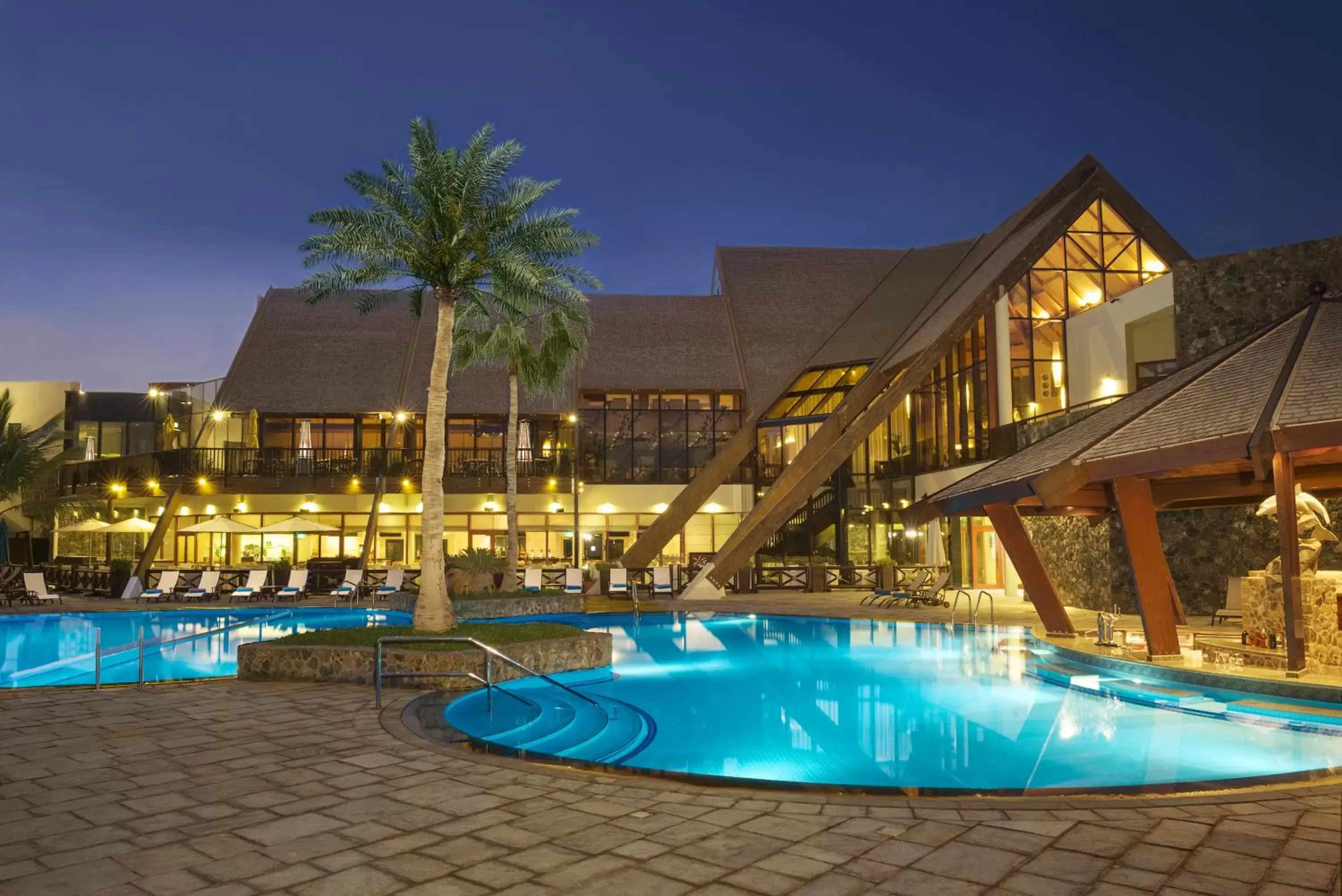 Swimming pool in JA Palm Tree Court, Dubai Swimming pool in JA Palm Tree Court, Dubai
