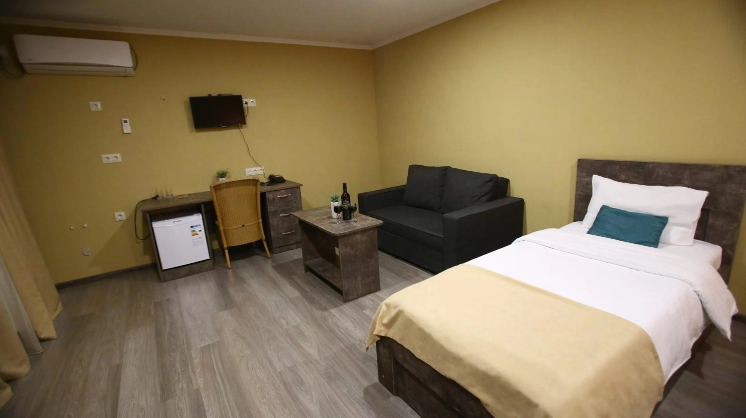 Photo of the whole room, Bed in Hotel Nabadi