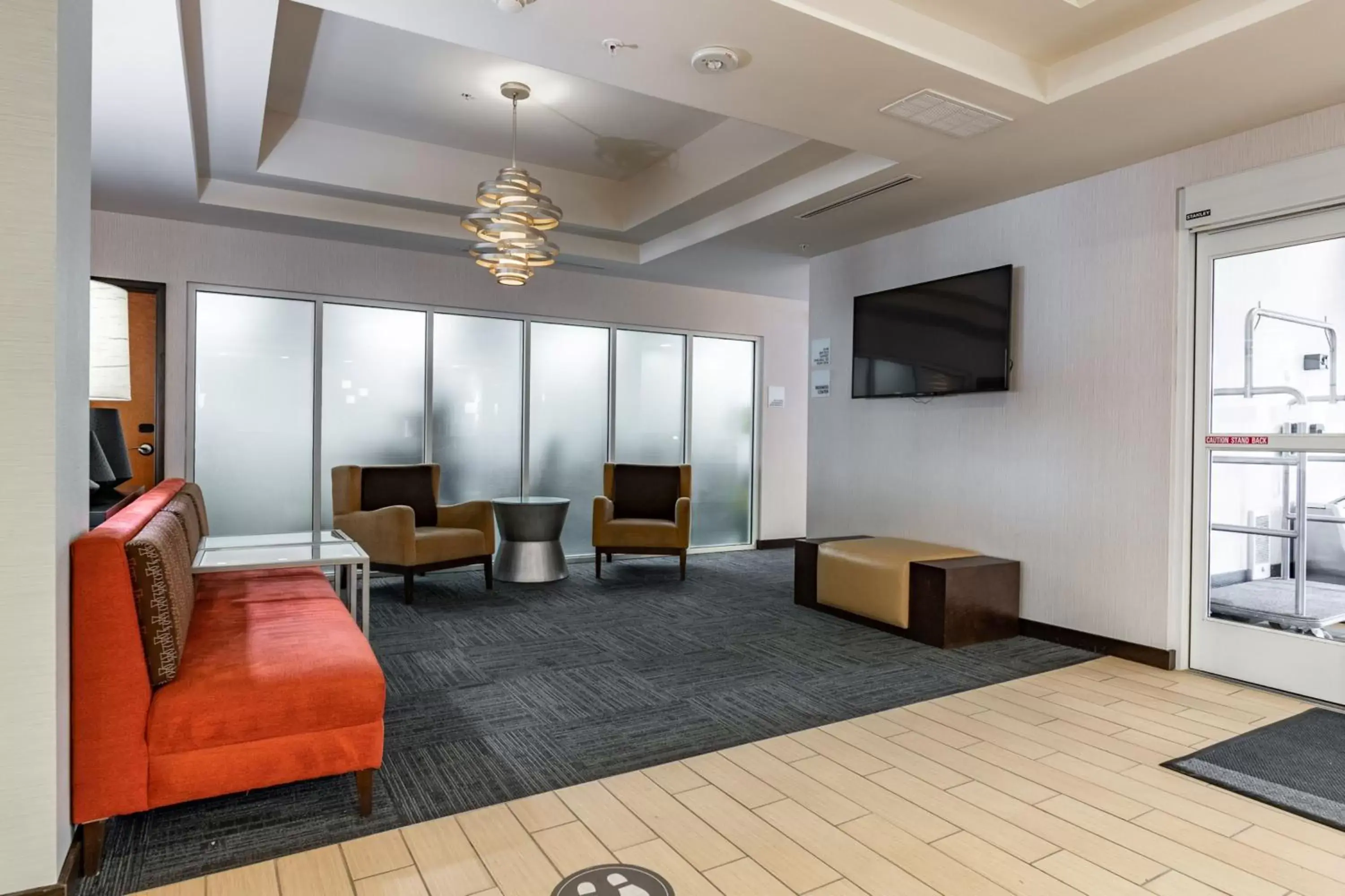 Property building, Seating Area in Holiday Inn Express & Suites New Martinsville, an IHG Hotel