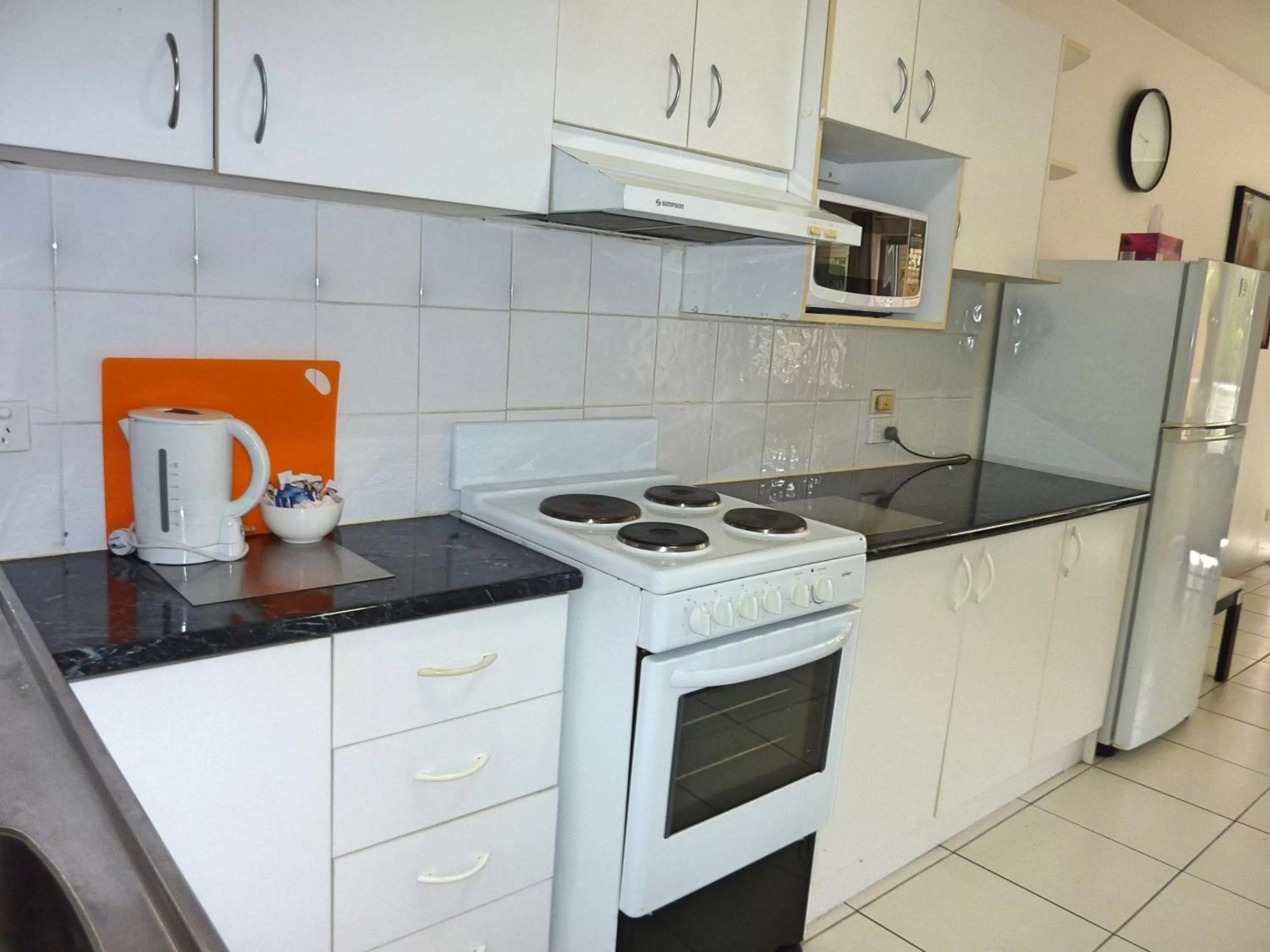 Kitchen or kitchenette in Jadran Motel & El Jays Holiday Lodge