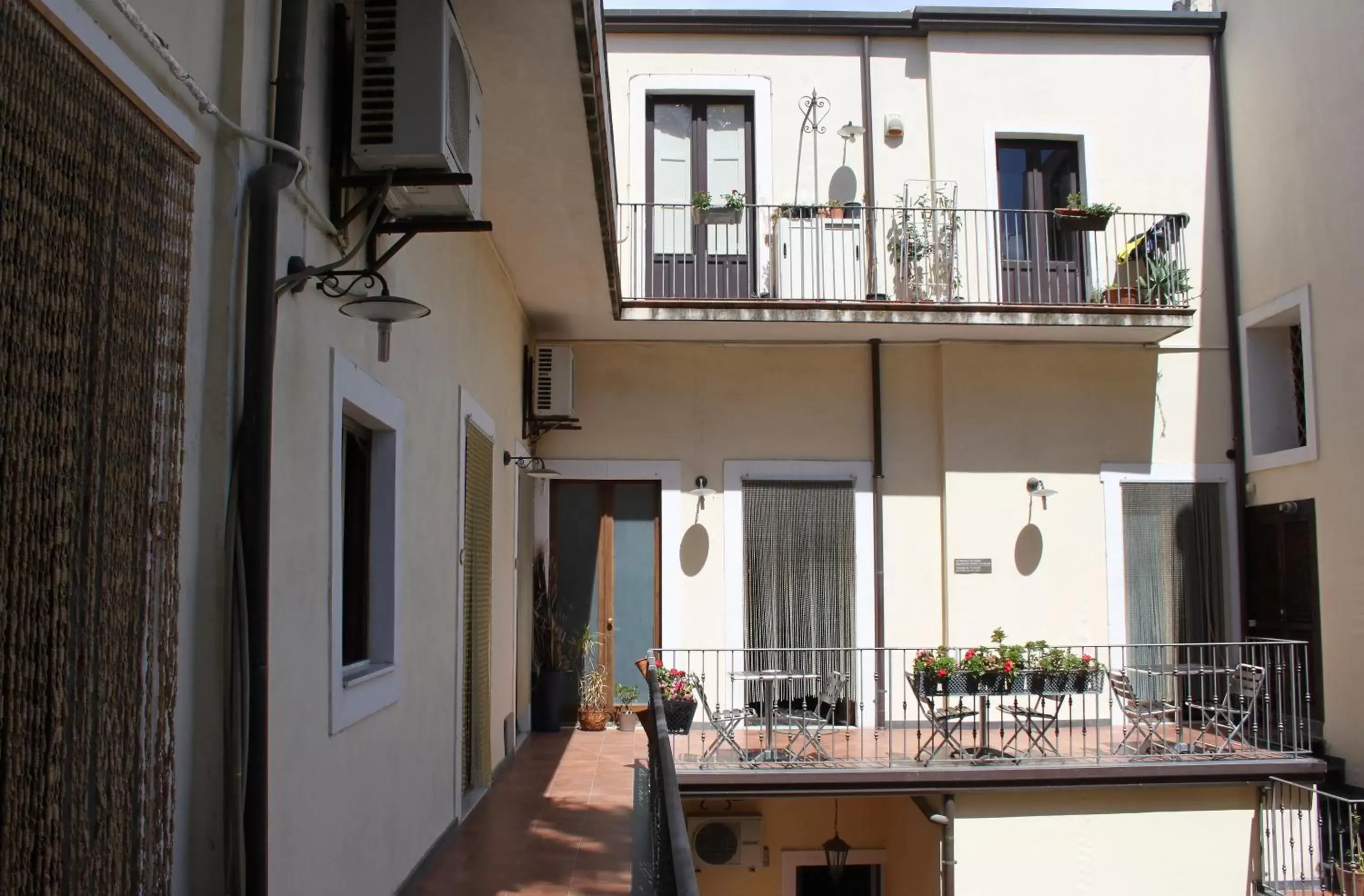 Facade/entrance, Balcony/Terrace in B&B Opera