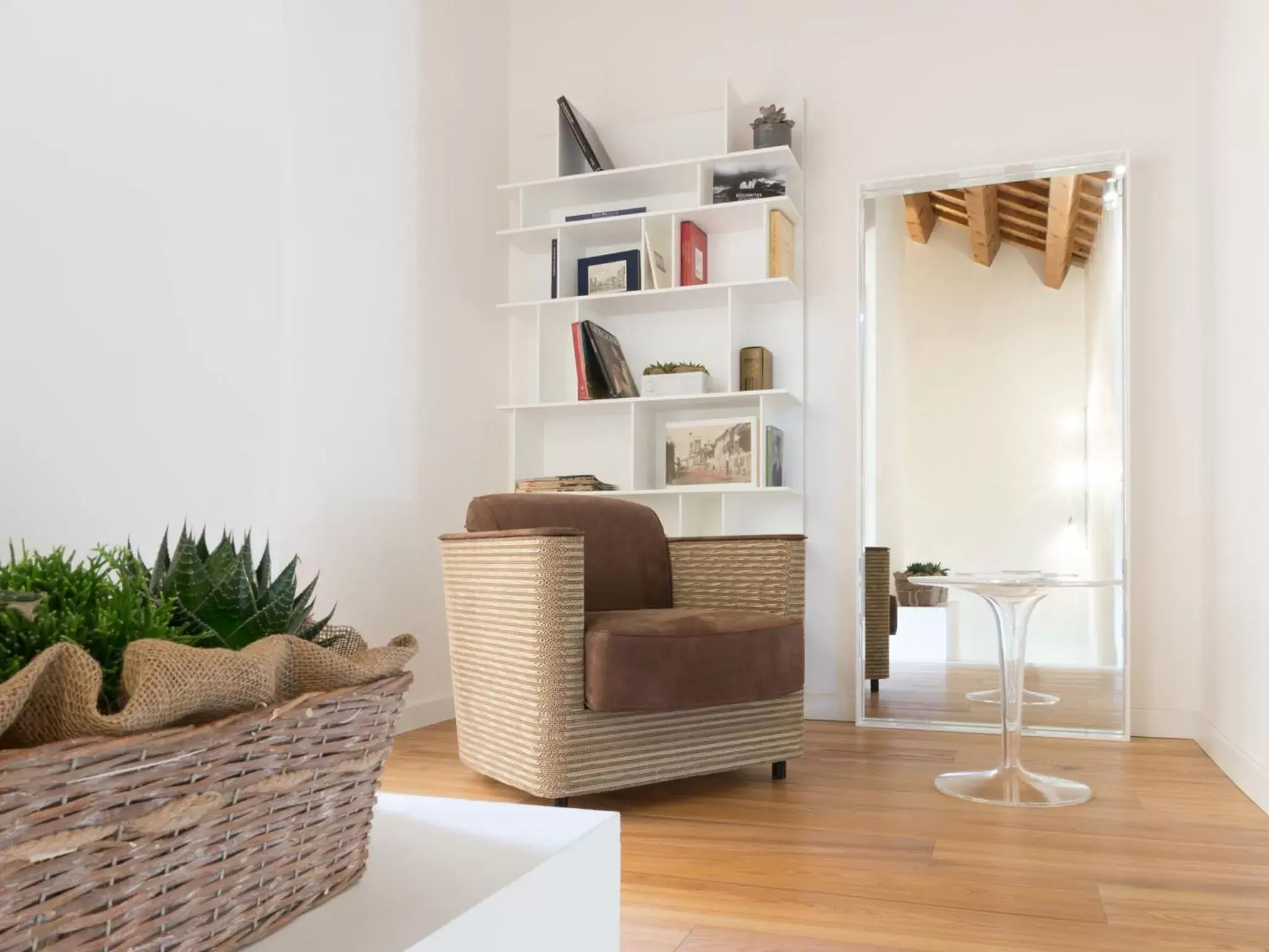 Library, Seating Area in Residence Le Bugne