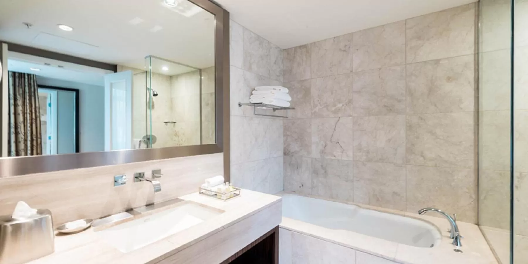 Bathroom in L'Hermitage Hotel