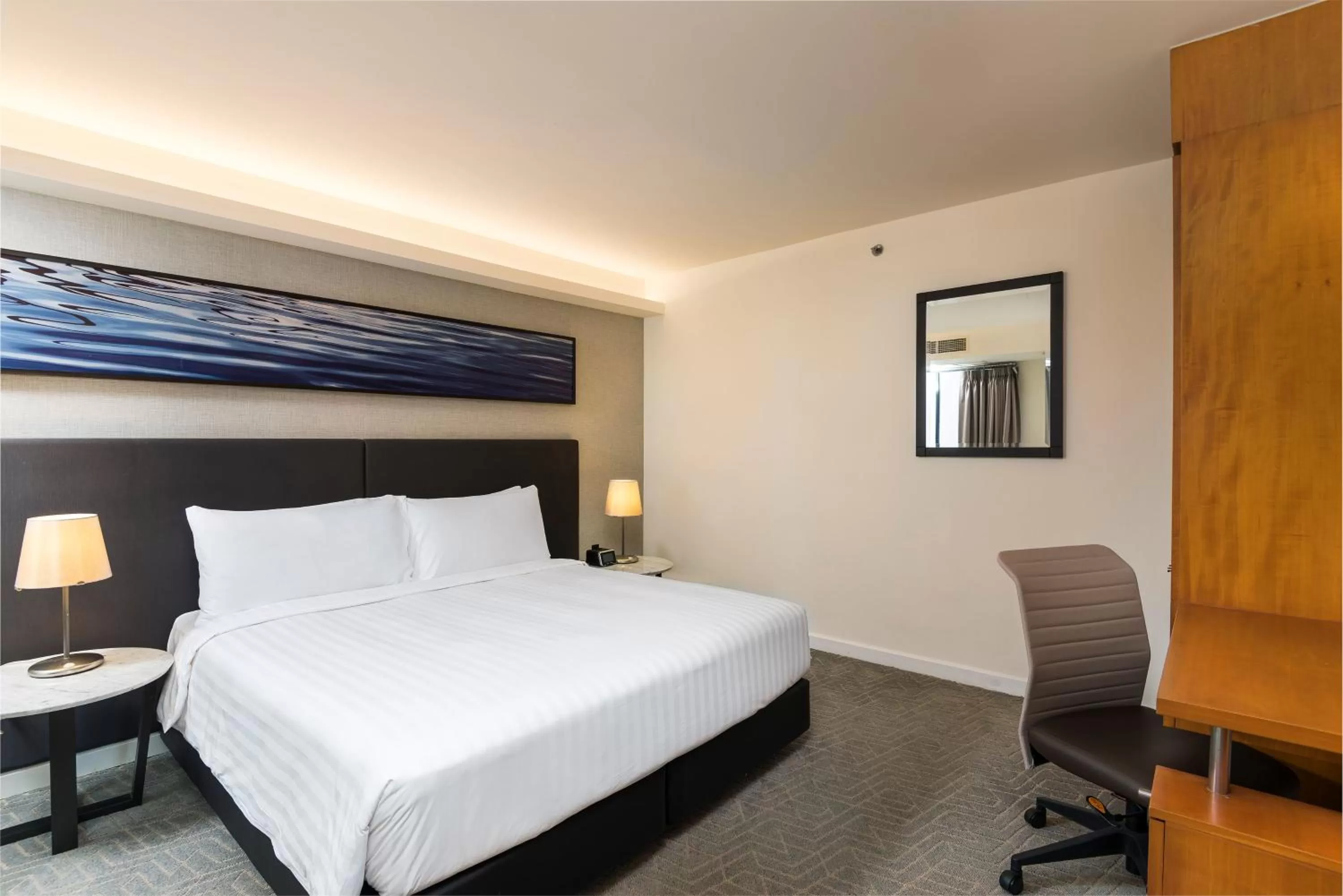 Bedroom, Bed in Chatrium Sathon Bangkok