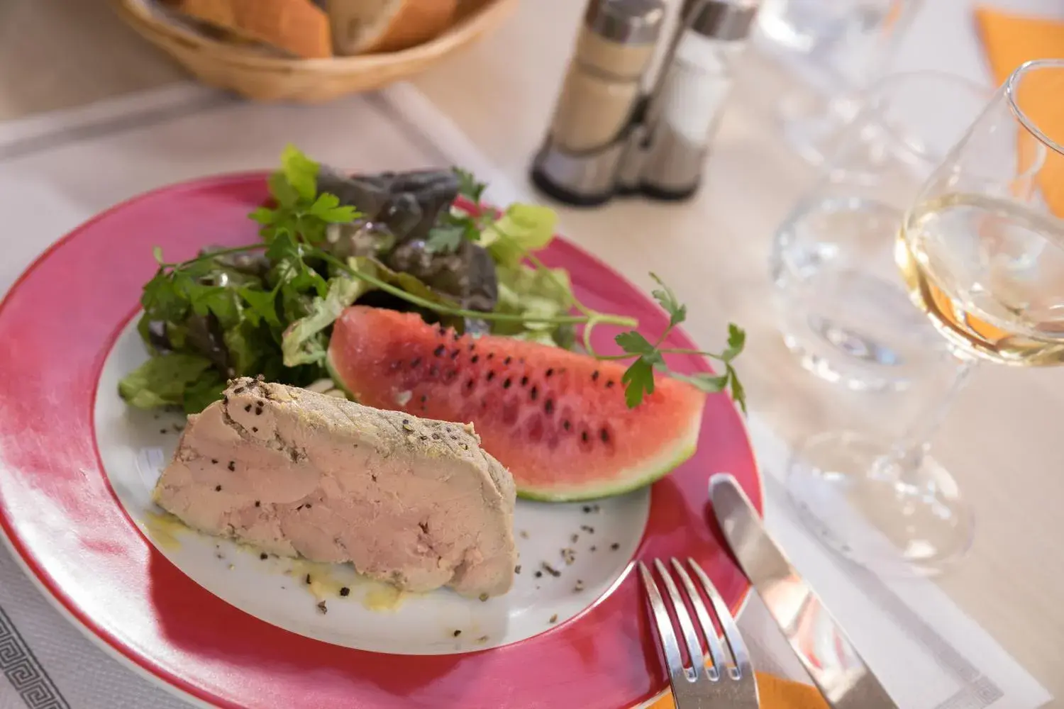 Food in The Originals Access, Hotel Aries, Argentan (Inter-Hotel)