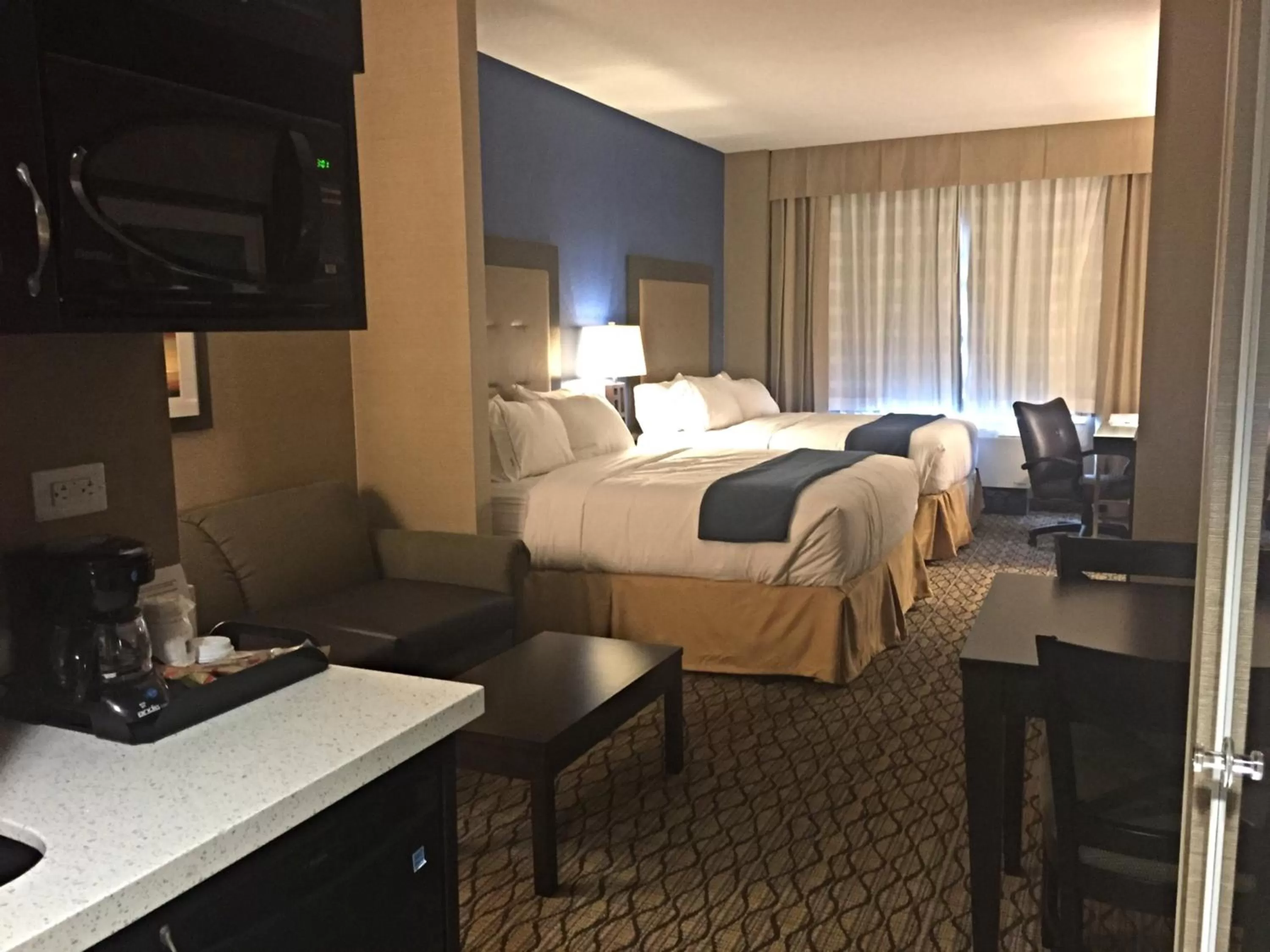 Photo of the whole room, Bed in Holiday Inn Express Thunder Bay by IHG