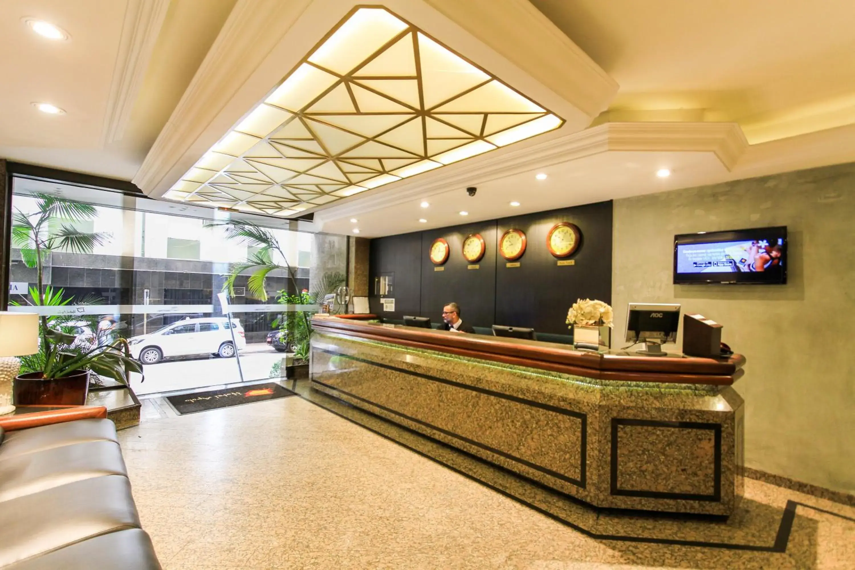 Facade/entrance, Lobby/Reception in Hotel Plaza Apolo