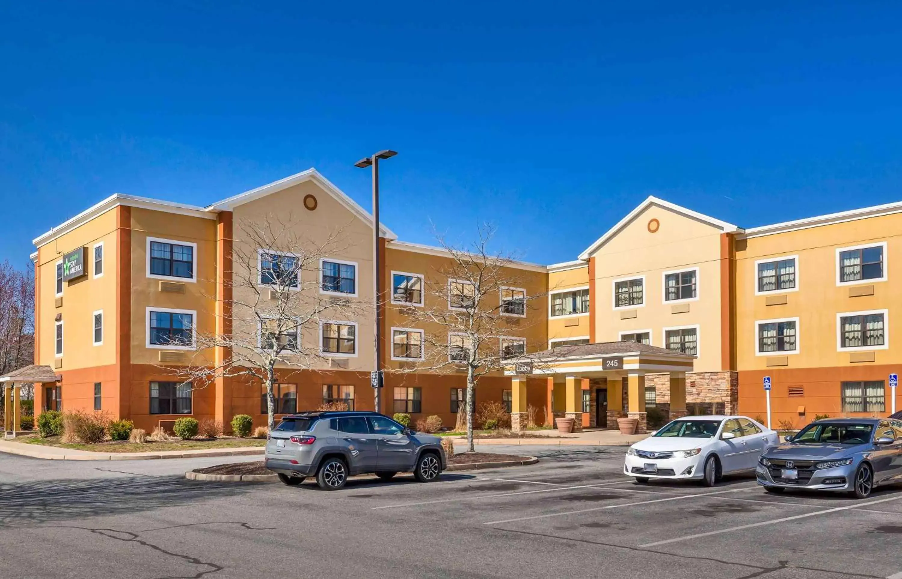 Property Building in Extended Stay America Suites - Providence - Warwick
